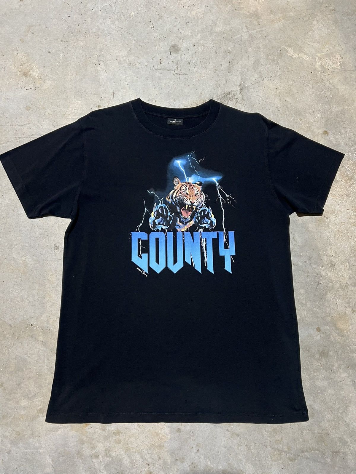 Marcelo Burlon Marcelo Burlon County of Milan Black Tiger T Shirt Size US L / EU 52-54 / 3 - 1 Thumbnail