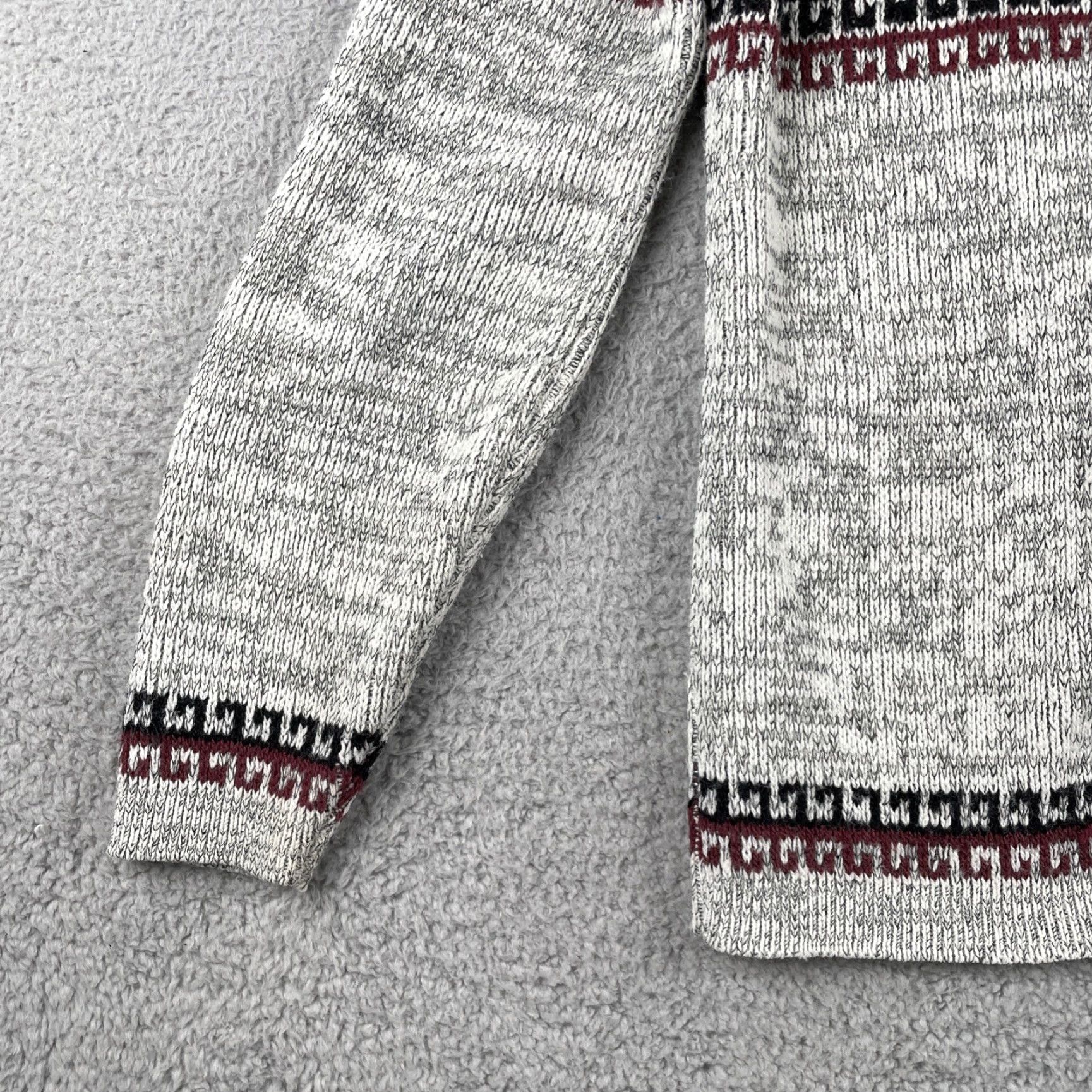 Vintage Vtg Unbranded Cardigan Sweater Geometric Stripe Design Long Sleeve Knit Collar Gray Large Men Notes: CozySoft Winter Snowflake Design Size US L / EU 52-54 / 3 - 6 Thumbnail