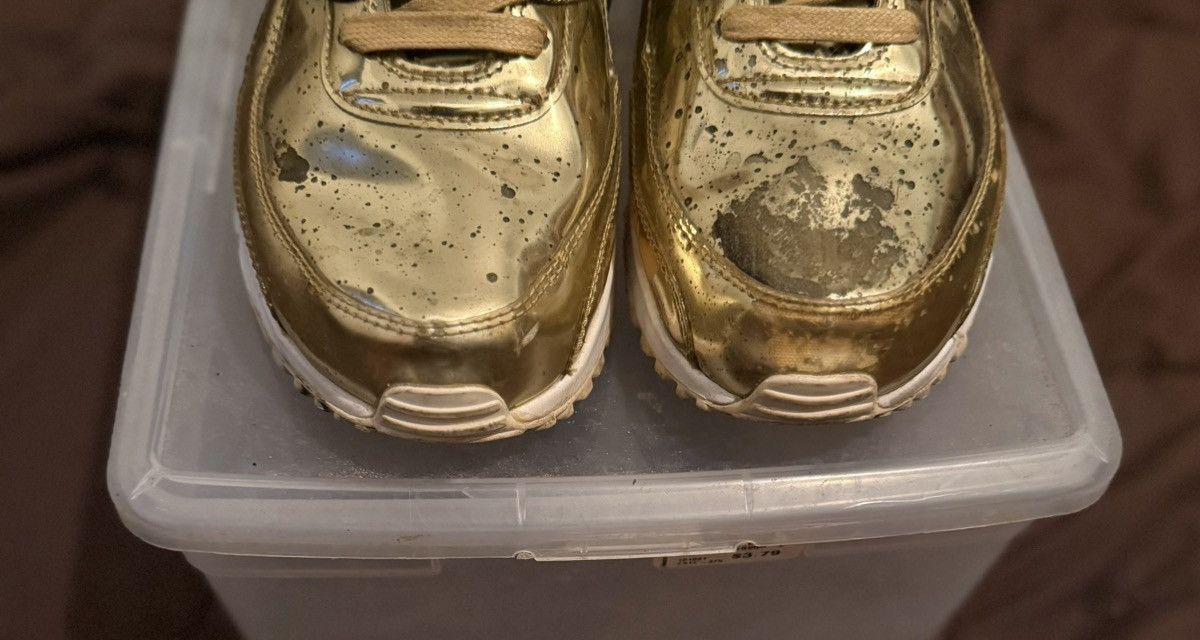 Nike Nike Air Max 90 Metallic Liquid Gold Size US 10 / EU 43 - 3 Thumbnail