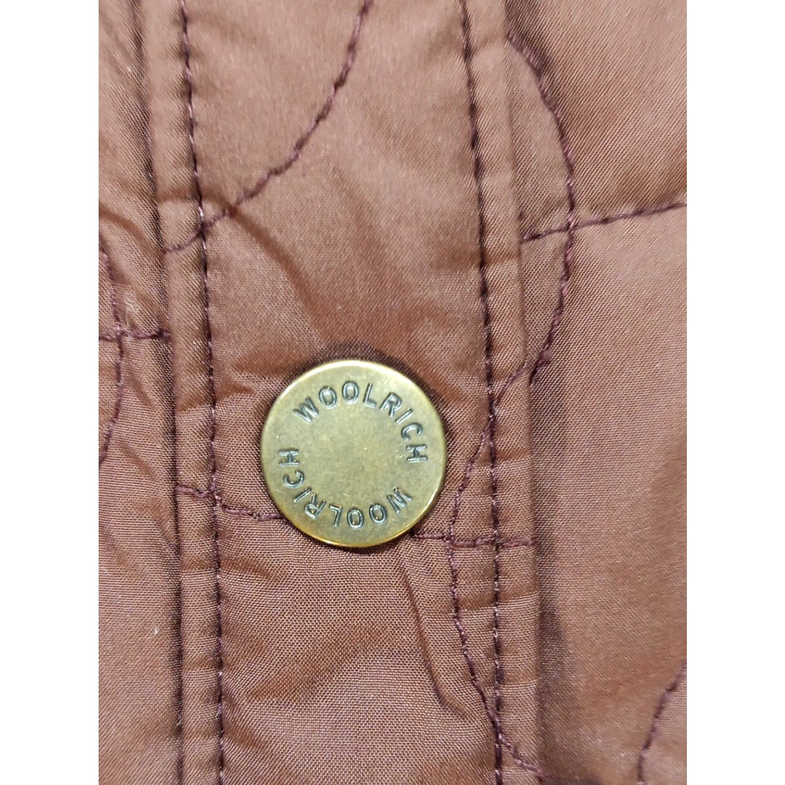 Vintage Woolrich Jacket Women M Red Cabernet Quilted Woolshell Button Snap Mid-Length Classic Casual Size M / US 6-8 / IT 42-44 - 4 Thumbnail