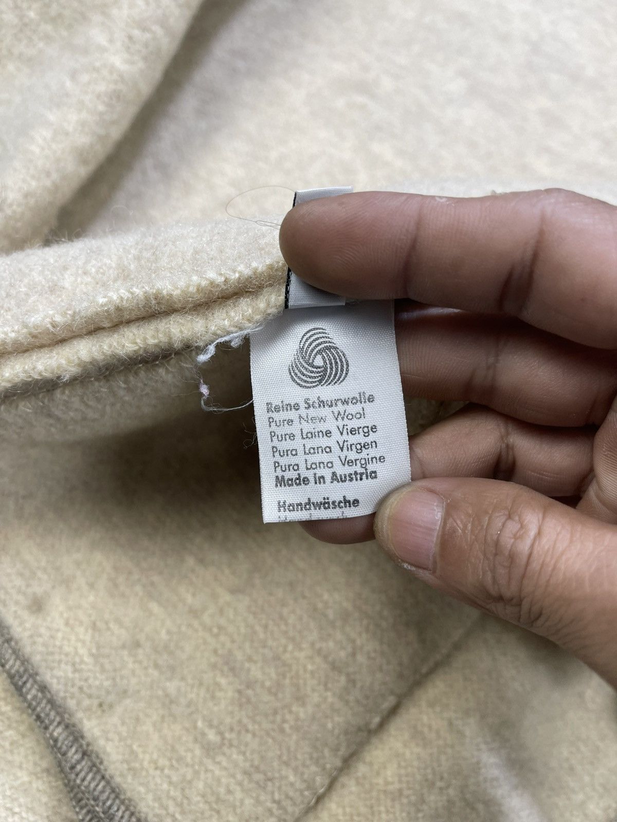 GIESSWEIN Vintage Giesswein Pure Virgin Wool Cardigan Sweater Size XL / US 12-14 / IT 48-50 - 17 Thumbnail