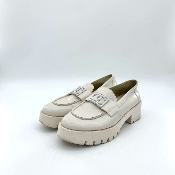 Chanel Chanel White Logo Platform Loafers 38.5 Size US 7.5 / IT 37.5 - 1 Thumbnail