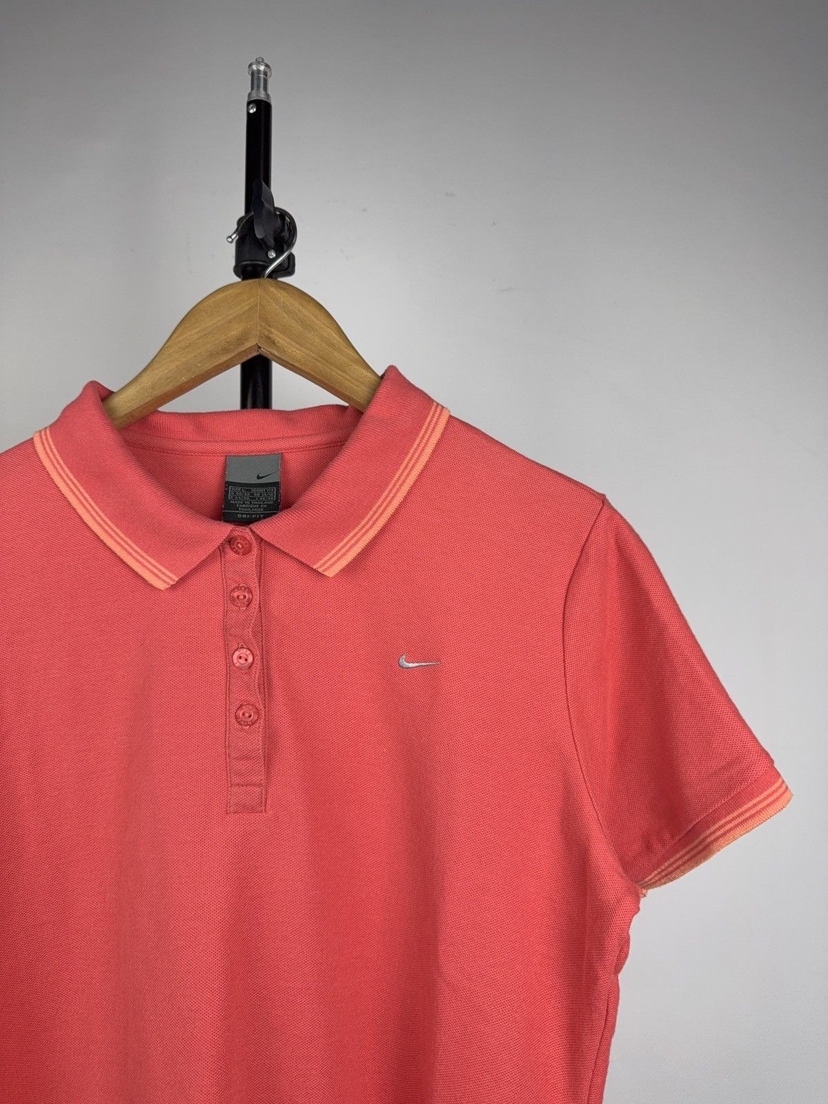 Nike 00s Retro vntg Nike Dri-Fit Swoosh Polo Shirt Coral Women Size L / US 10 / IT 46 - 2 Thumbnail