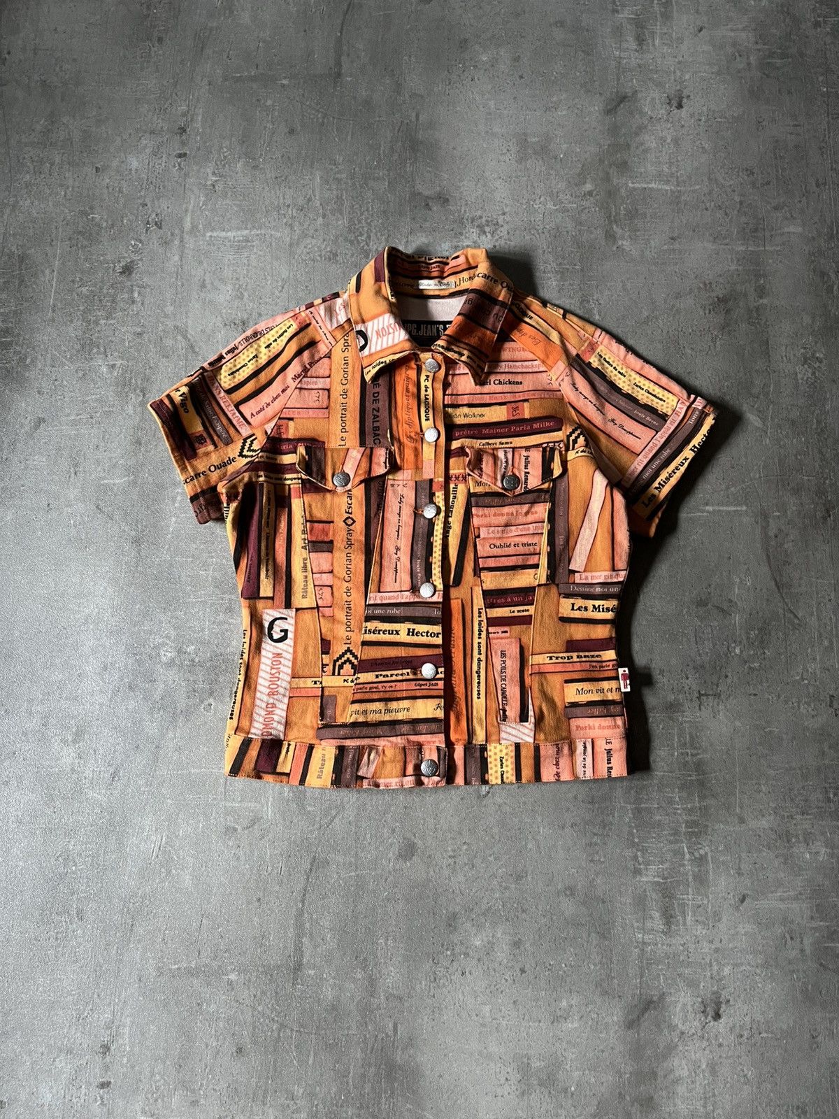 Jean Paul Gaultier Jean Paul Gaultier Bookshelf all over print button up Size US S / EU 44-46 / 1 - 1 Thumbnail