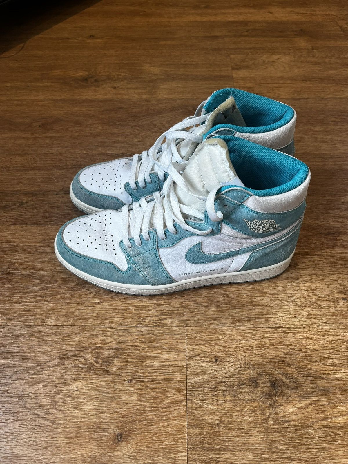 Nike Nike Air Jordan 1 Retro High OG Size US 12 / EU 45 - 4 Thumbnail