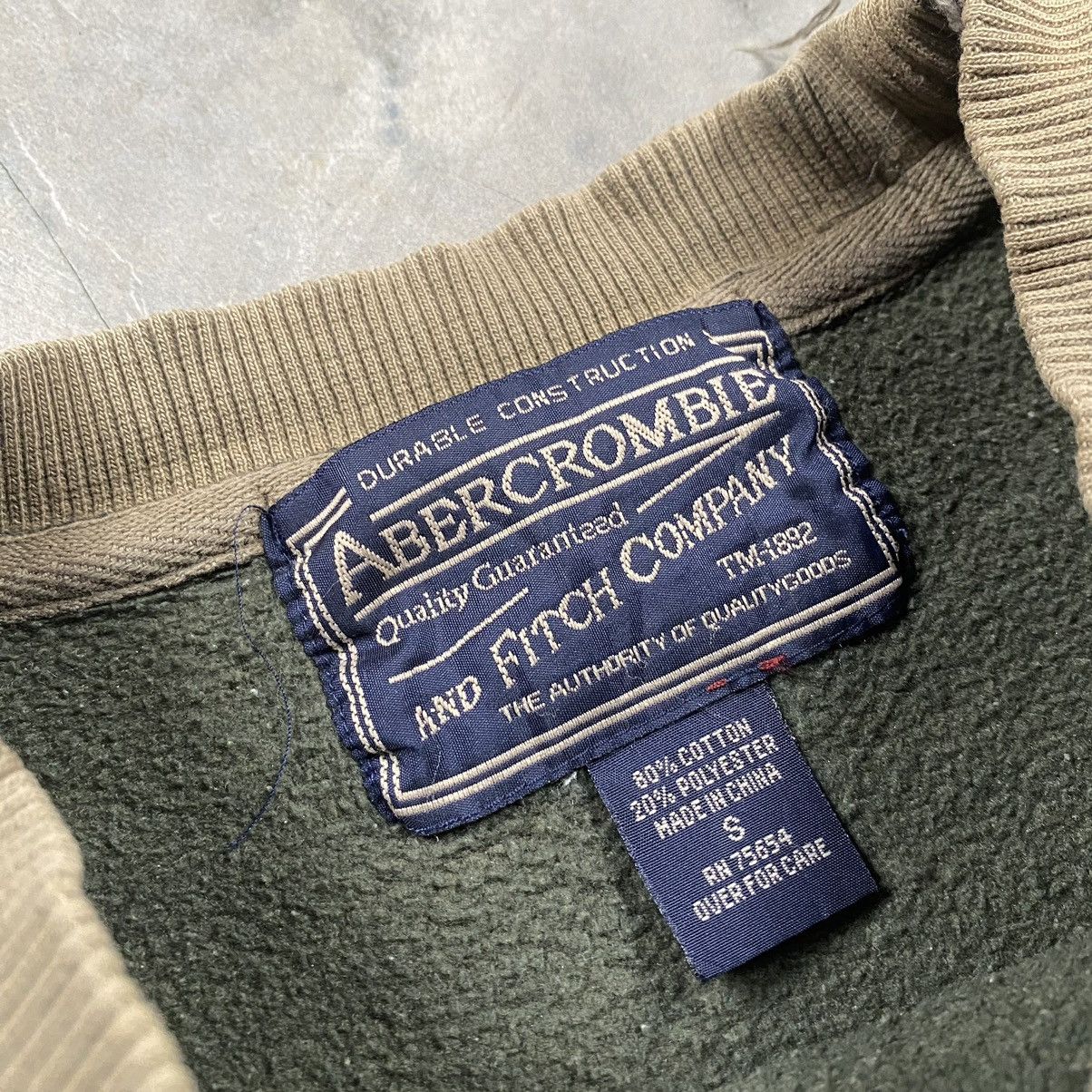 Abercrombie & Fitch × Vintage y2k Abercrombie&Fitch Distressed Boxy Crewneck Size US L / EU 52-54 / 3 - 7 Thumbnail