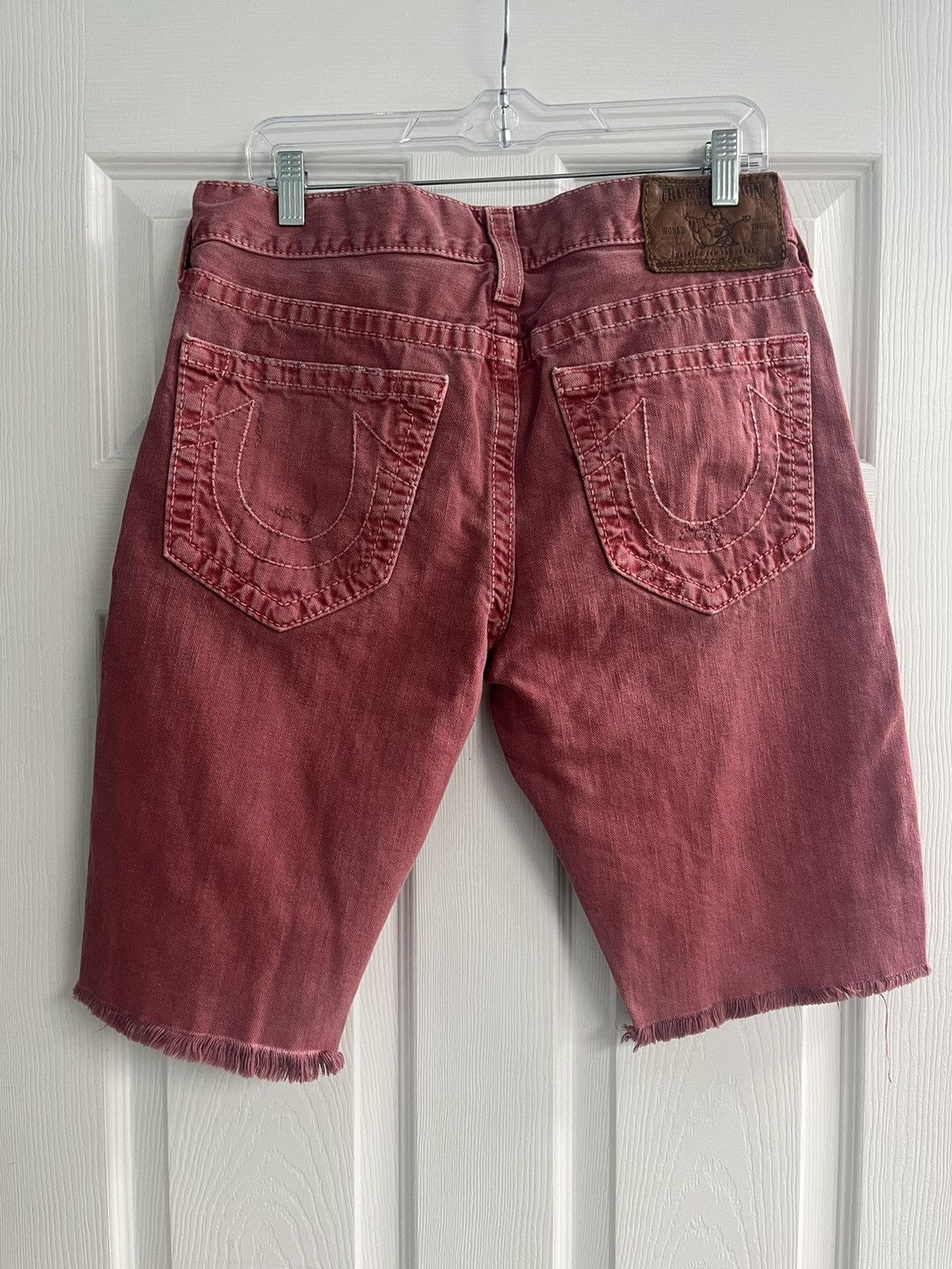 True Religion True Religion Faded Red Denim Jean Shorts Size US 32 / EU 48 - 2 Thumbnail