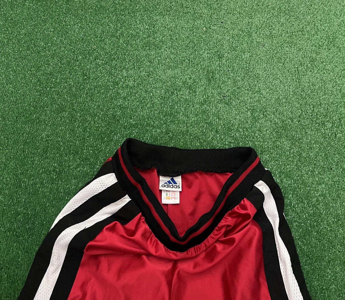 Adidas × Vintage Rare Vintage Adidas Dazzle Basketball Shorts Soft Shiny Size US 32 / EU 48 - 2 Thumbnail