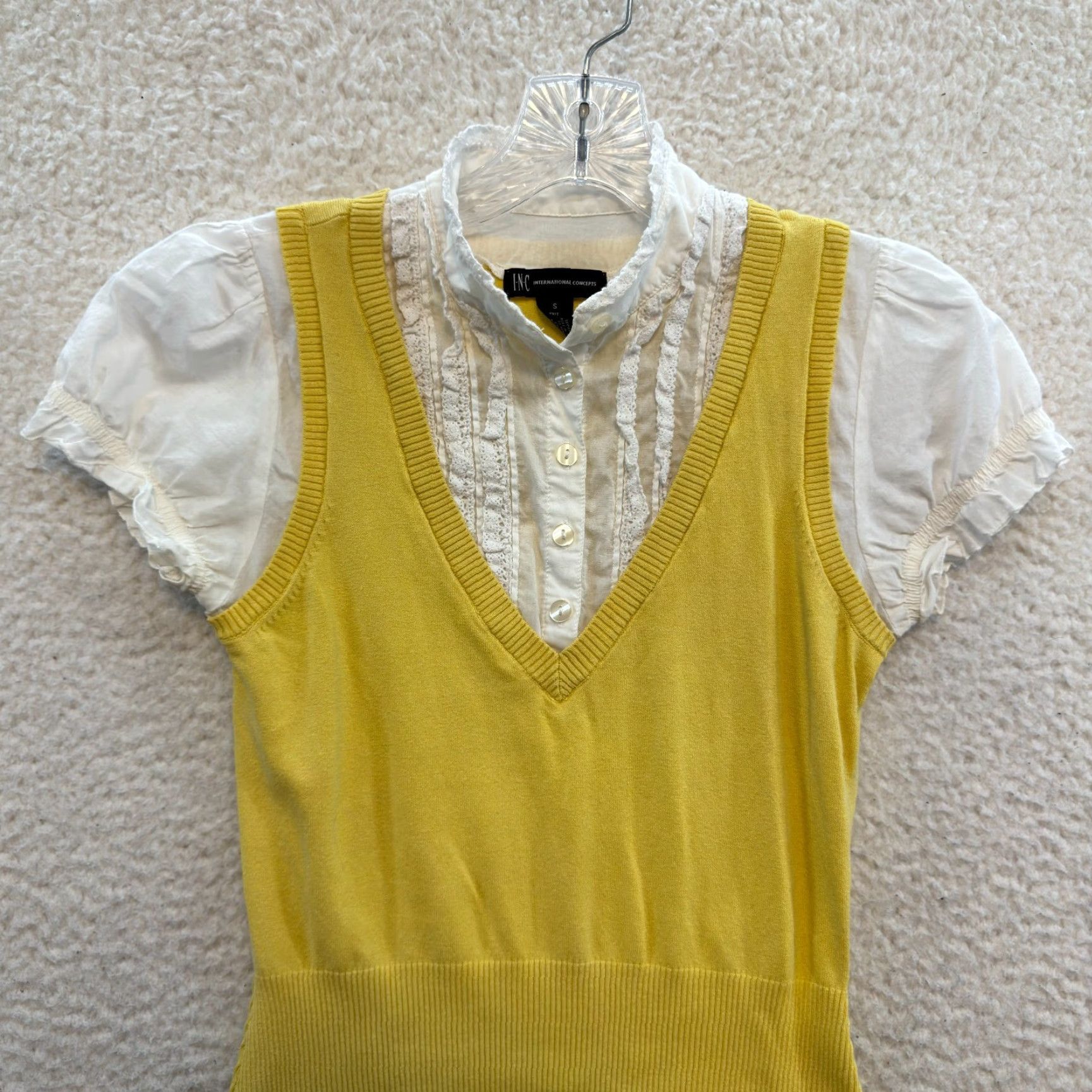 Vintage VINTAGE INC International Concepts Y2K Top Blouse Shirt Small S Yellow Silk Blend Cheesecake Factory Uniform Wear to Work Big Bang Theory Penny Size S / US 4 / IT 40 - 4 Thumbnail