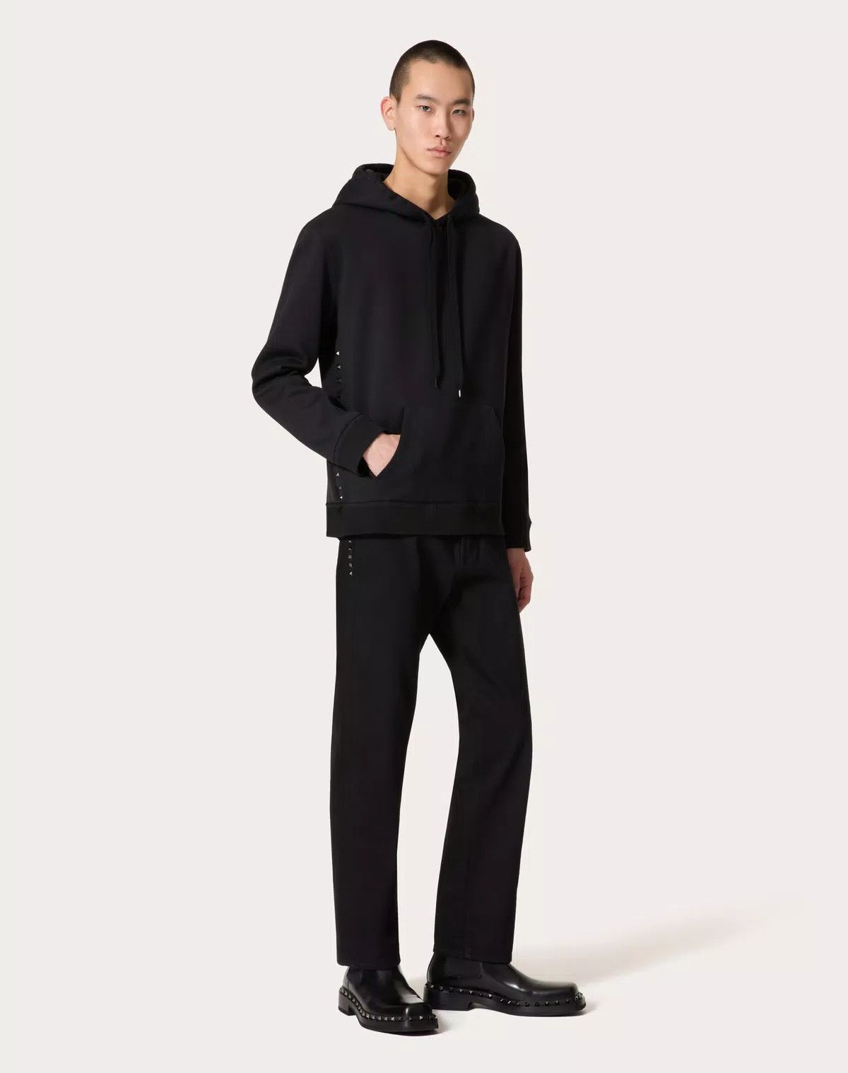 oc11z0725 Cotton Hooded Sweatshirt in Black