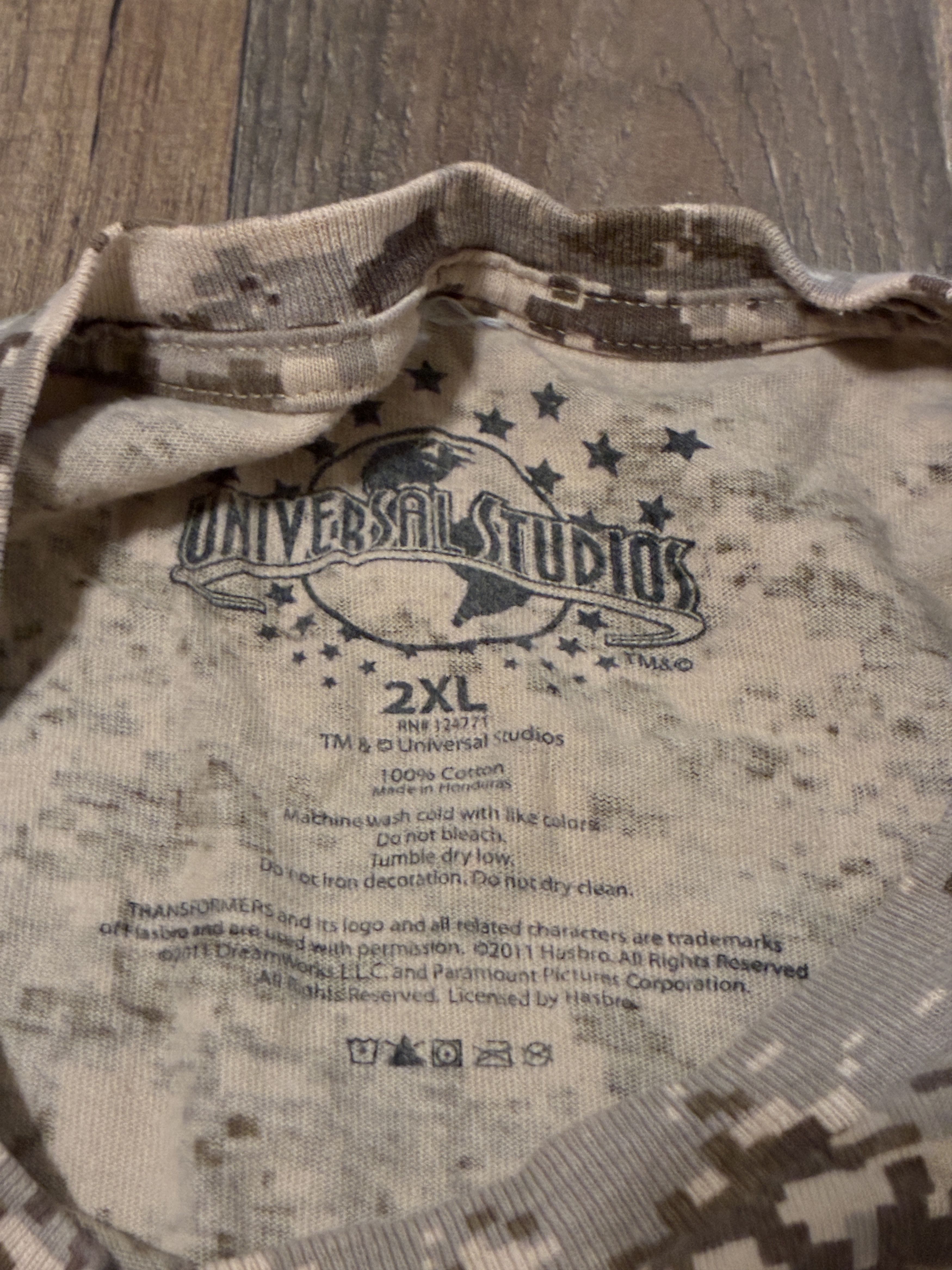 Universal Studios TRANSFORMERS NEST Universal Studios Digital Camo T-Shirt 2XL Size US XXL / EU 58 / 5 - 3 Thumbnail