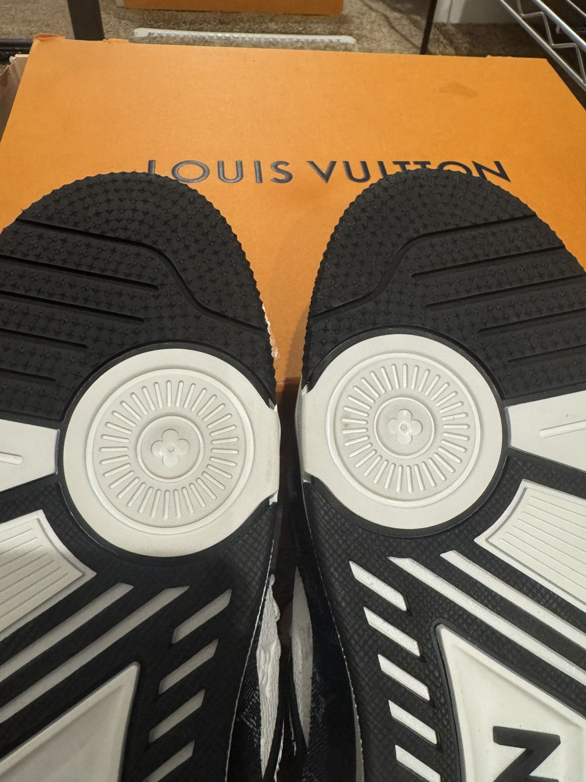 Louis Vuitton LV Trainer Low Monogram Denim Black White Size US 8.5 / EU 41-42 - 6 Thumbnail