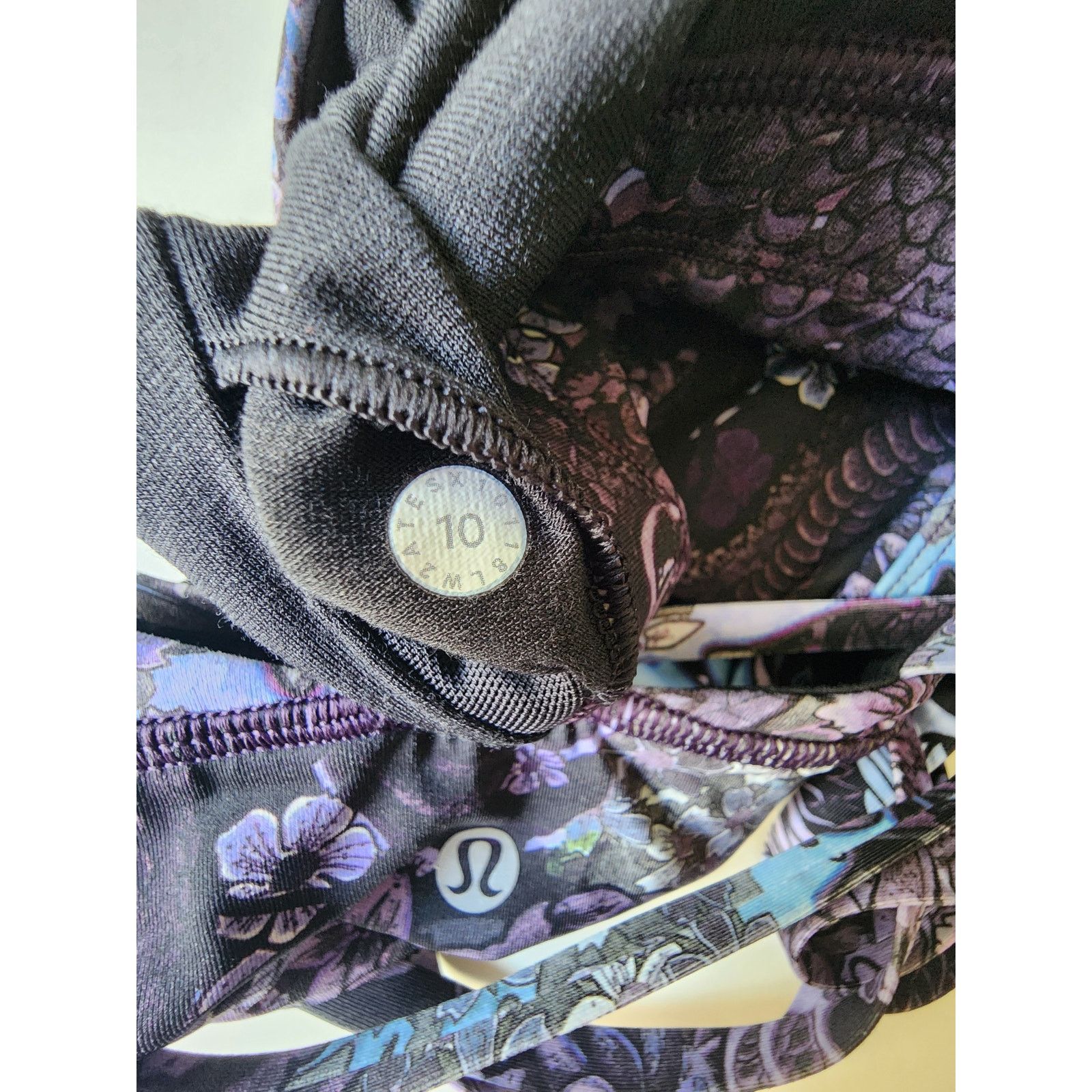 Lululemon Lululemon Sports Bra Womens 10 Purple Floral Size L / US 10 / IT 46 - 3 Thumbnail