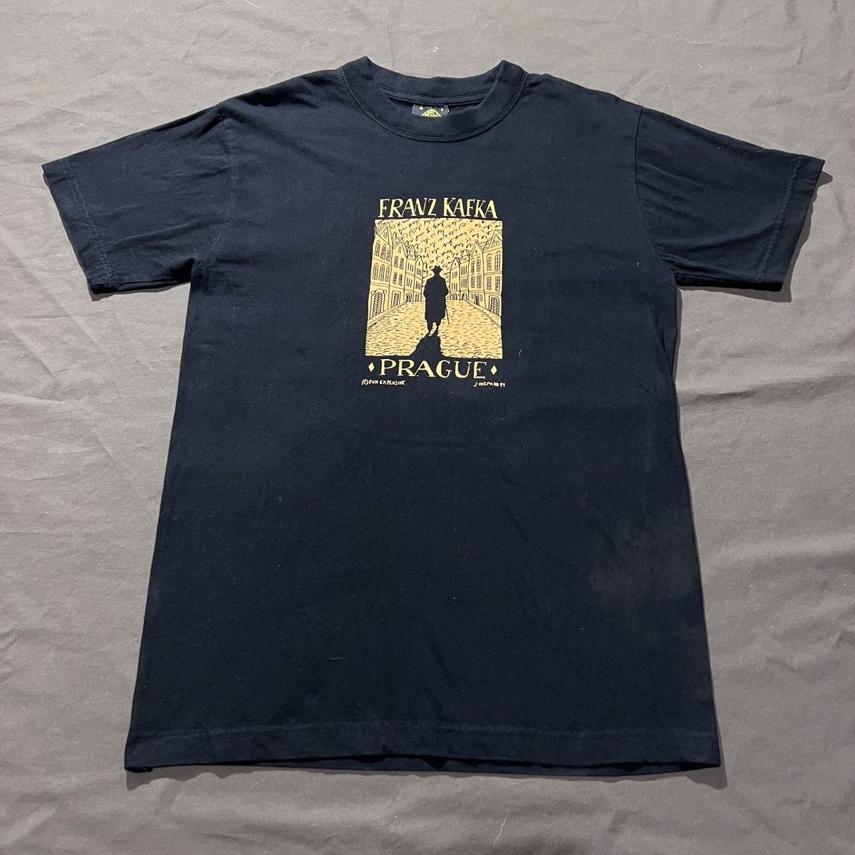 Vintage Vintage Franz Kafka Prague Art Tee Shirt Size US S / EU 44-46 / 1 - 2 Thumbnail