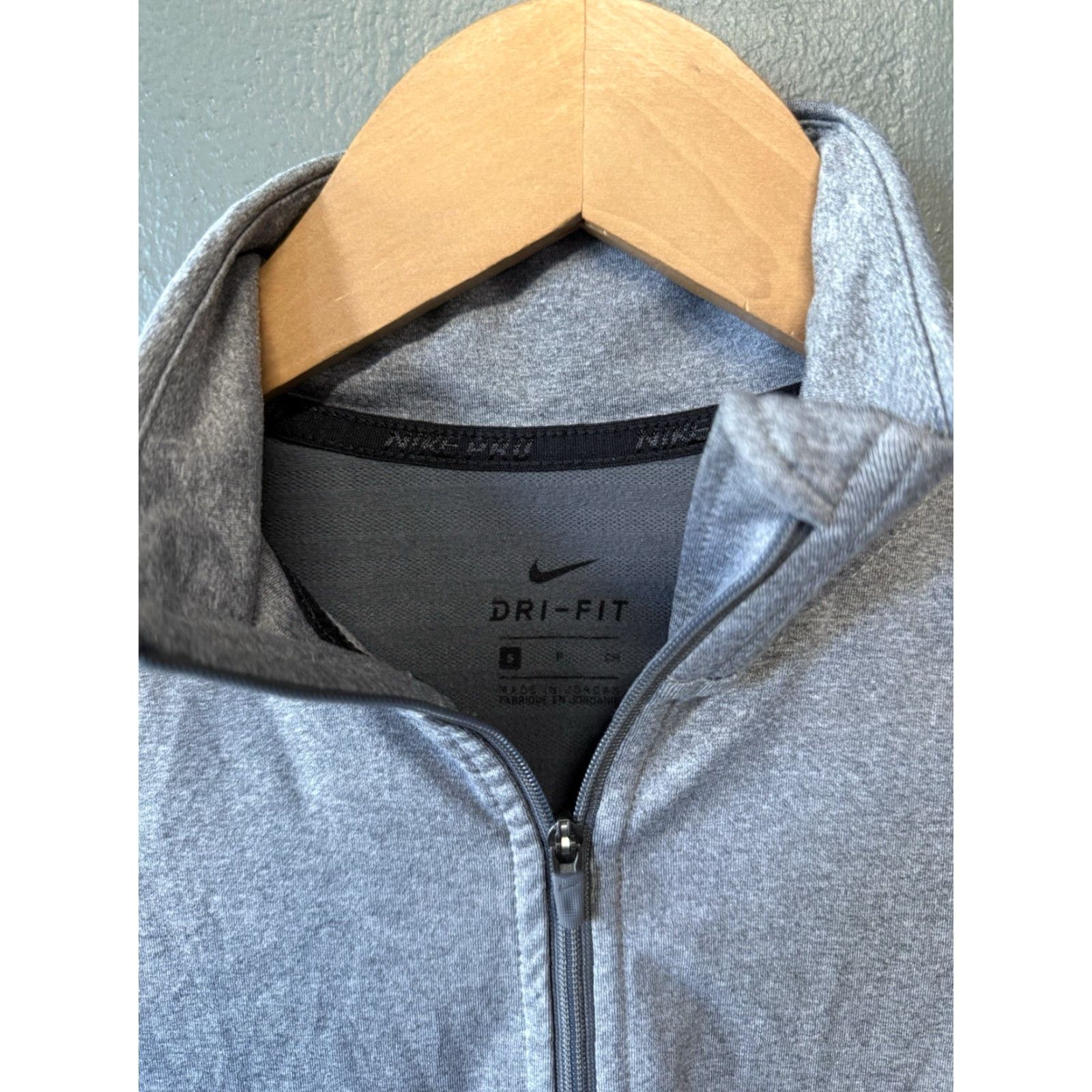 Nike Nike Pro 1/4 Zip Gray Womens Long Sleeve Sweatshirt Size Small User: Nike Pro 1/4 Zip Gray Womens Long Sleeve Sweatshirt Size Small Size S / US 4 / IT 40 - 3 Thumbnail