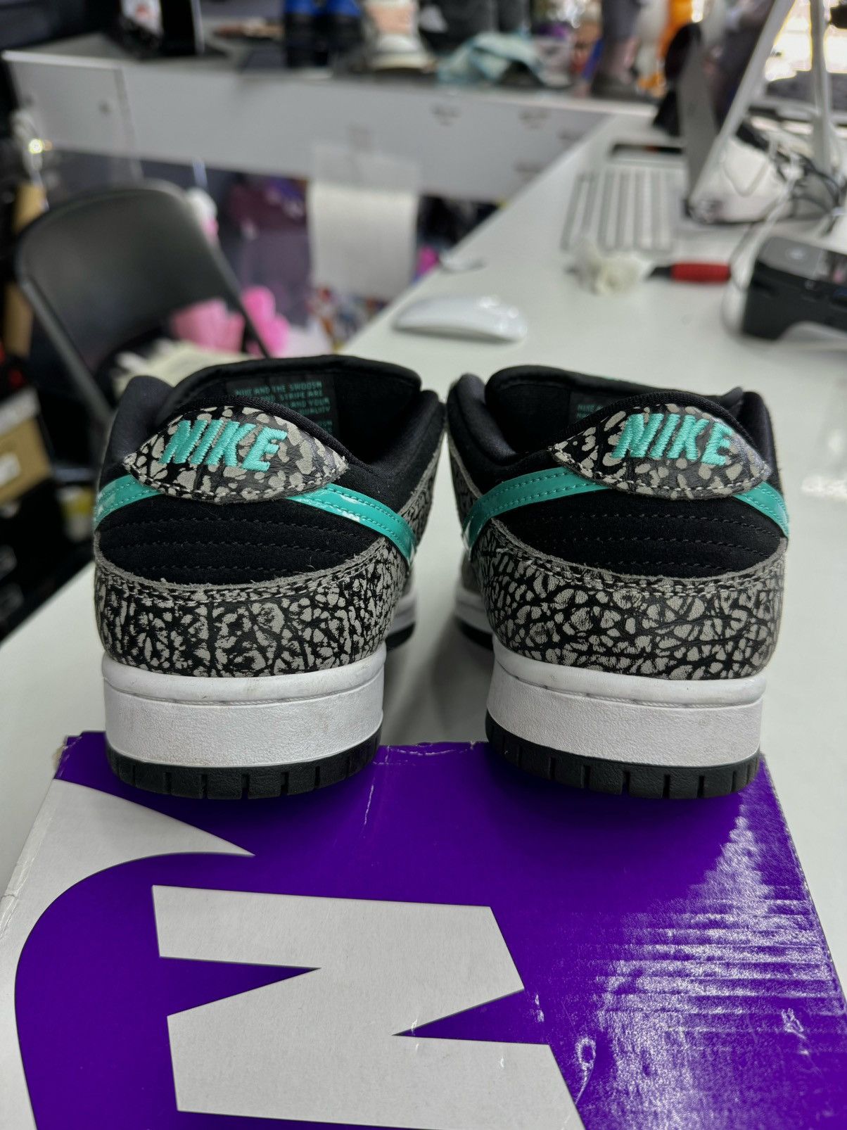 Nike × atmos Nike SB Dunk Low Atmos Elephant Size US 8 / EU 41 - 5 Thumbnail