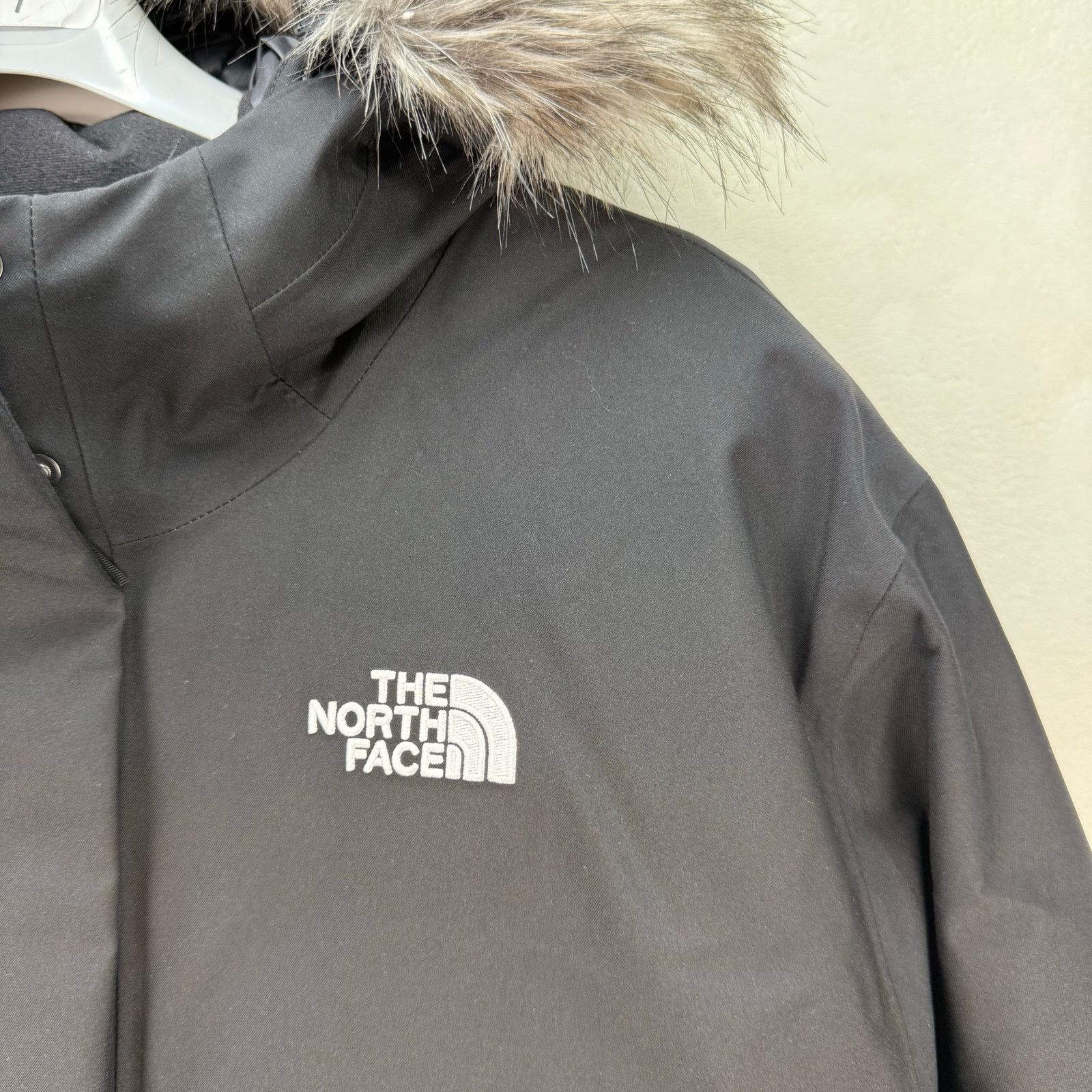 The North Face THE NORTH FACE WOMEN'S PLUS SIZE'S 3X ARCTIC PARKA HOODED Size 3XL / US 20-22 - 3 Thumbnail