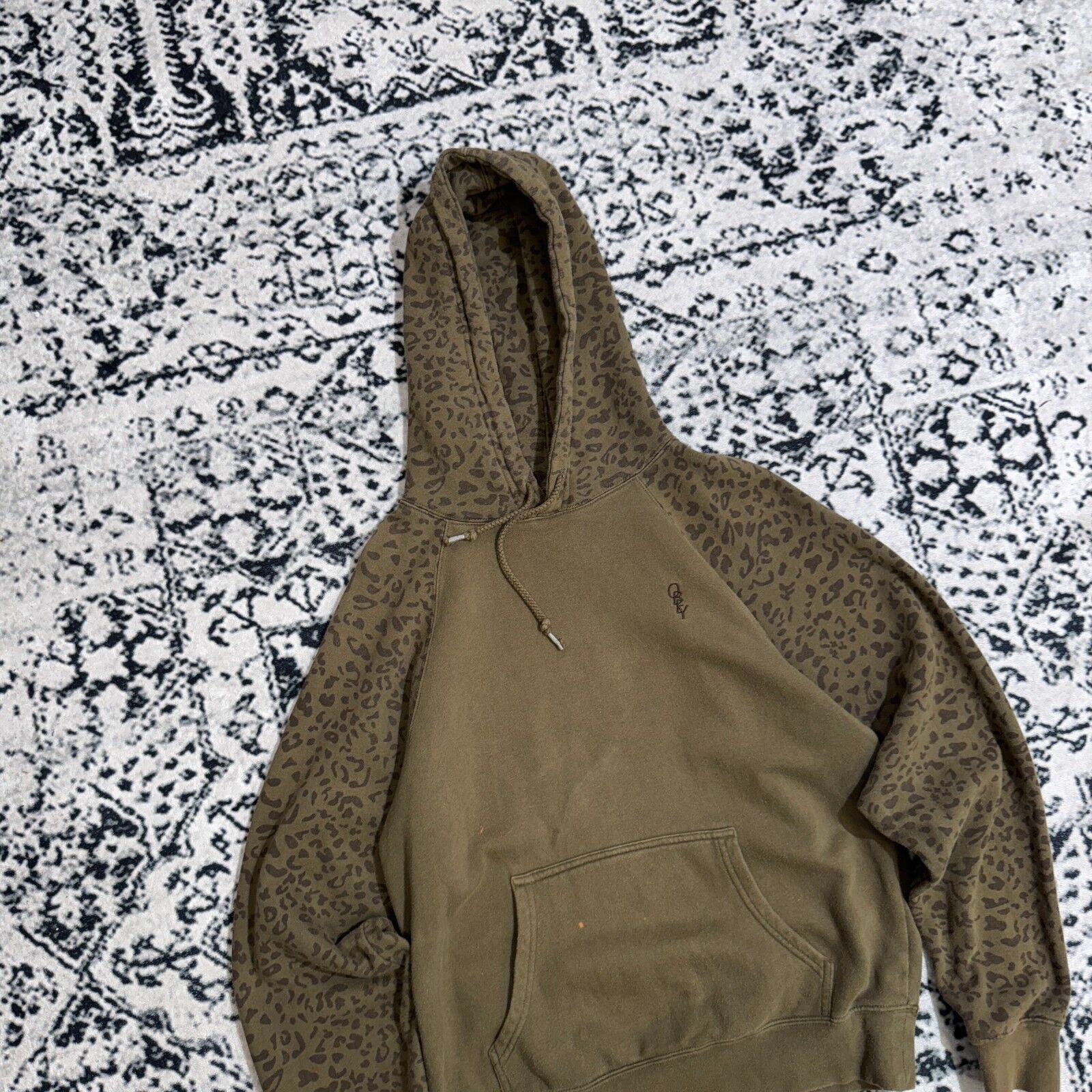 Vintage Vintage Obey Khaki Green Cotton Hoodie XS with Panther Print Size US XS / EU 42 / 0 - 3 Thumbnail
