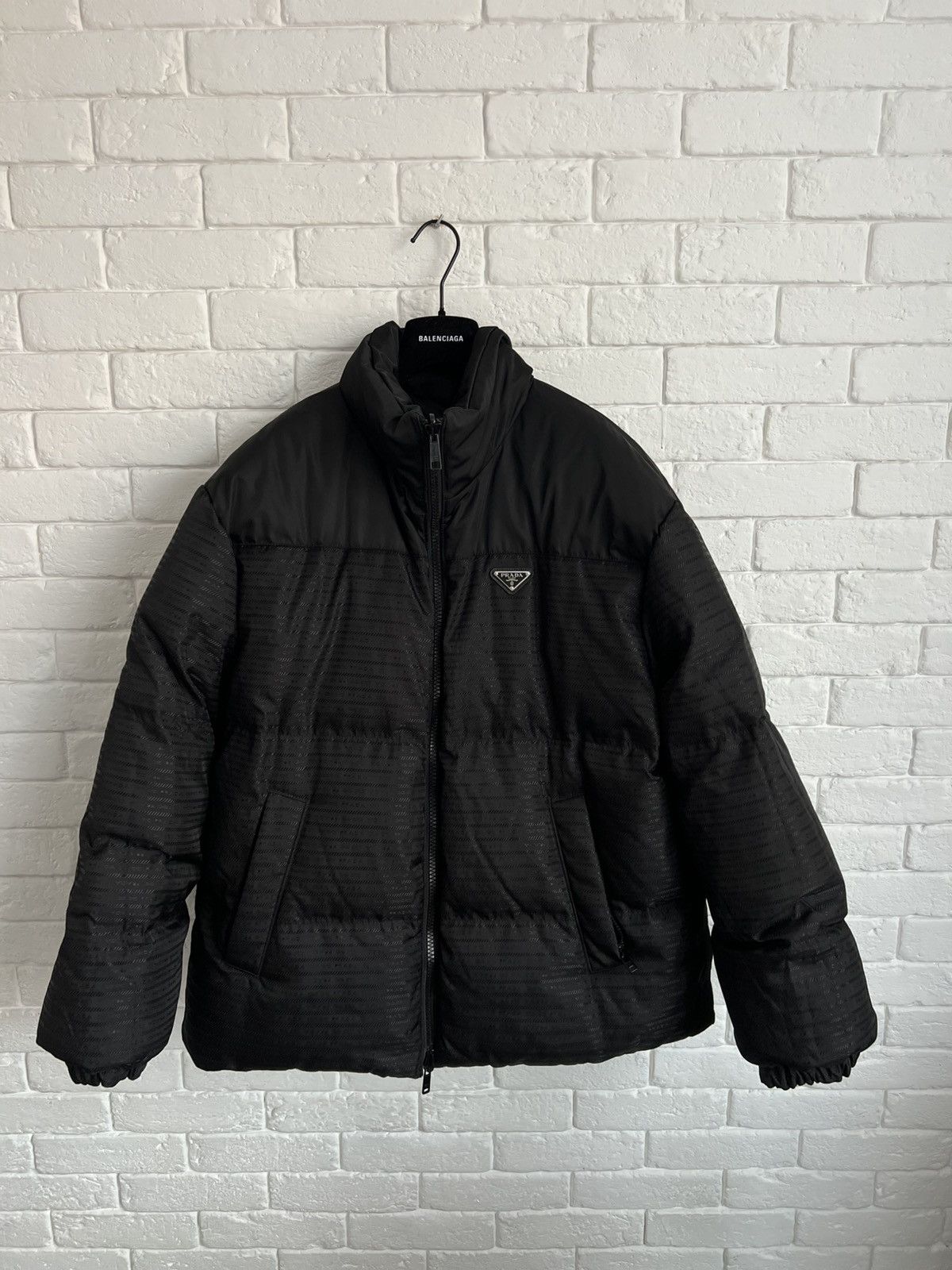 Prada 23AW re-nylon reversible down Prada jacket Size US M / EU 48-50 / 2 - 1 Thumbnail