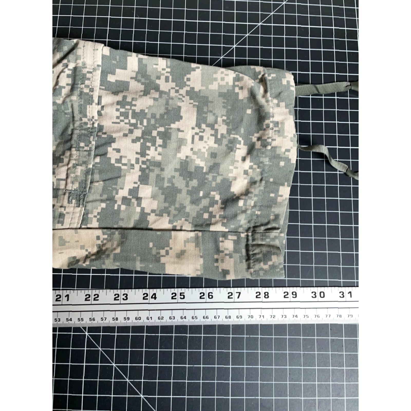 Vintage US Army Camo Cargo Pants Men's 32 x 29 (Medium Short) Digital Camouflage Combat Size US 32 / EU 48 - 6 Thumbnail