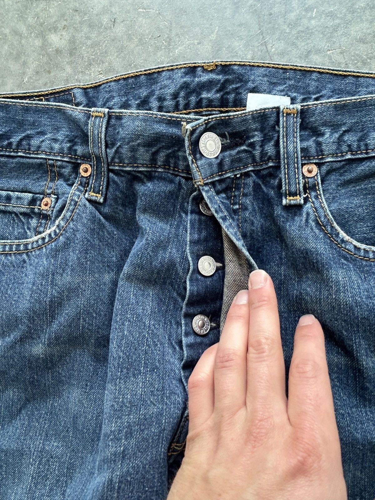Levi's Vintage Y2K Levis 501xx Denim Jeans 34x30 Dark Wash Size US 34 / EU 50 - 3 Thumbnail