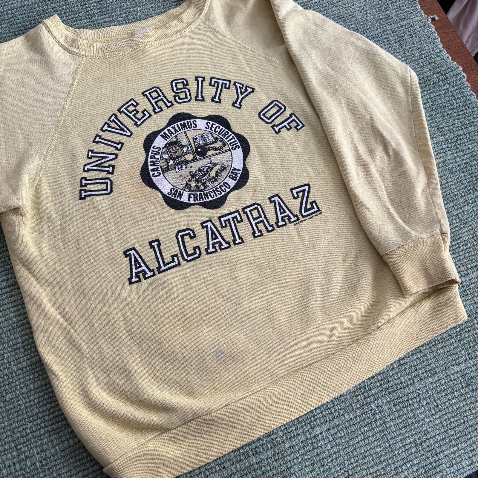 Vintage Vintage 1970s 80s University of Alcatraz parody crewneck Size US M / EU 48-50 / 2 - 4 Thumbnail