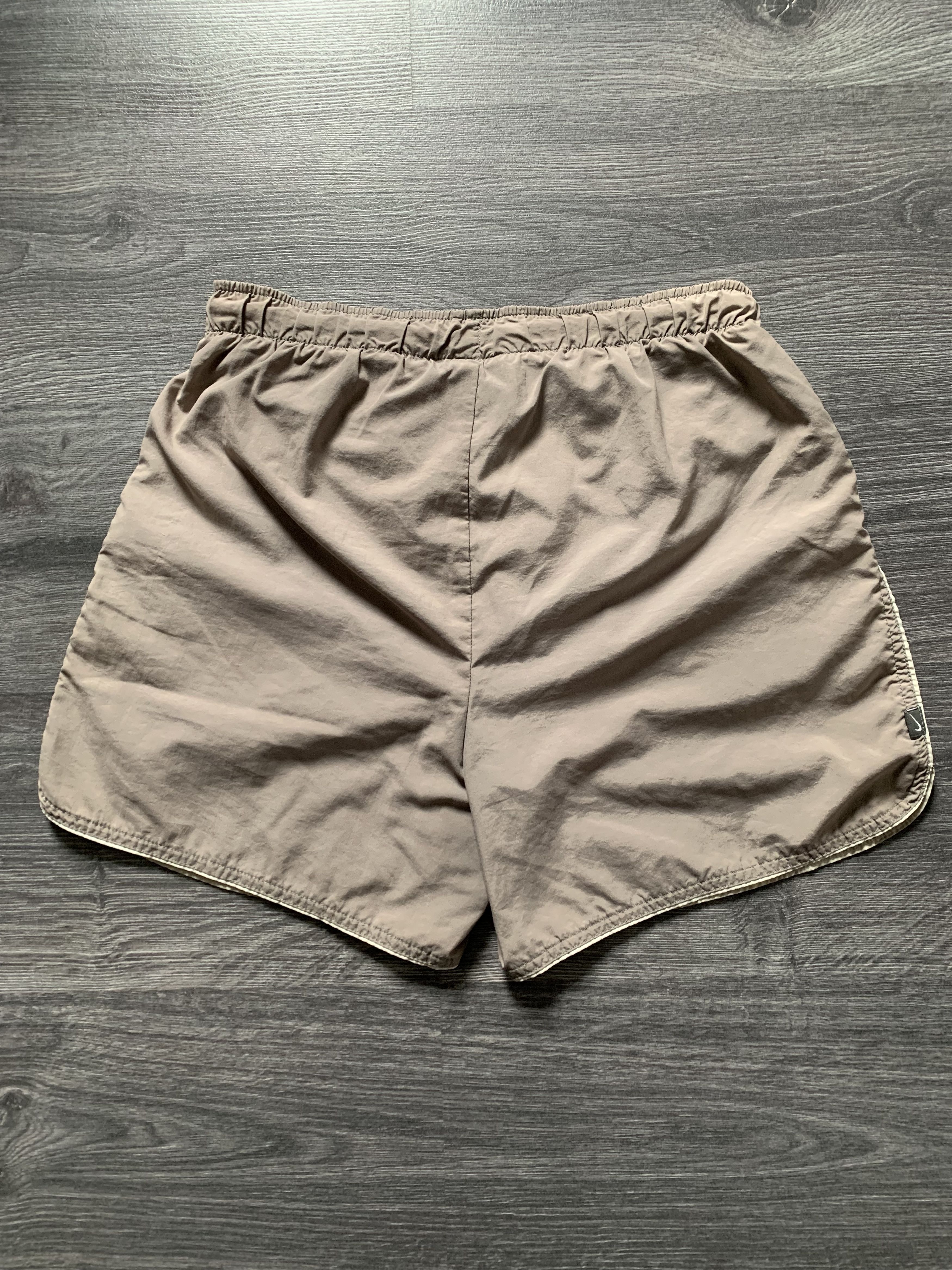 Nike Vintge Nike Mini Swoosh Sportwear Shorts Y2K Size US 30 / EU 46 - 2 Thumbnail