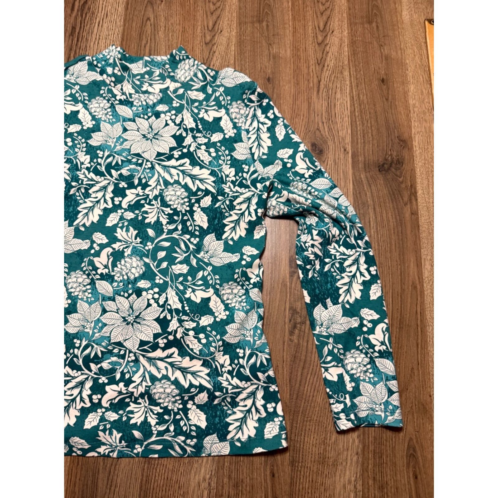 Vintage Appleseed's Shirt Women's Size Small Green Floral Long Sleeve Turtleneck Shirt Size S / US 4 / IT 40 - 4 Thumbnail