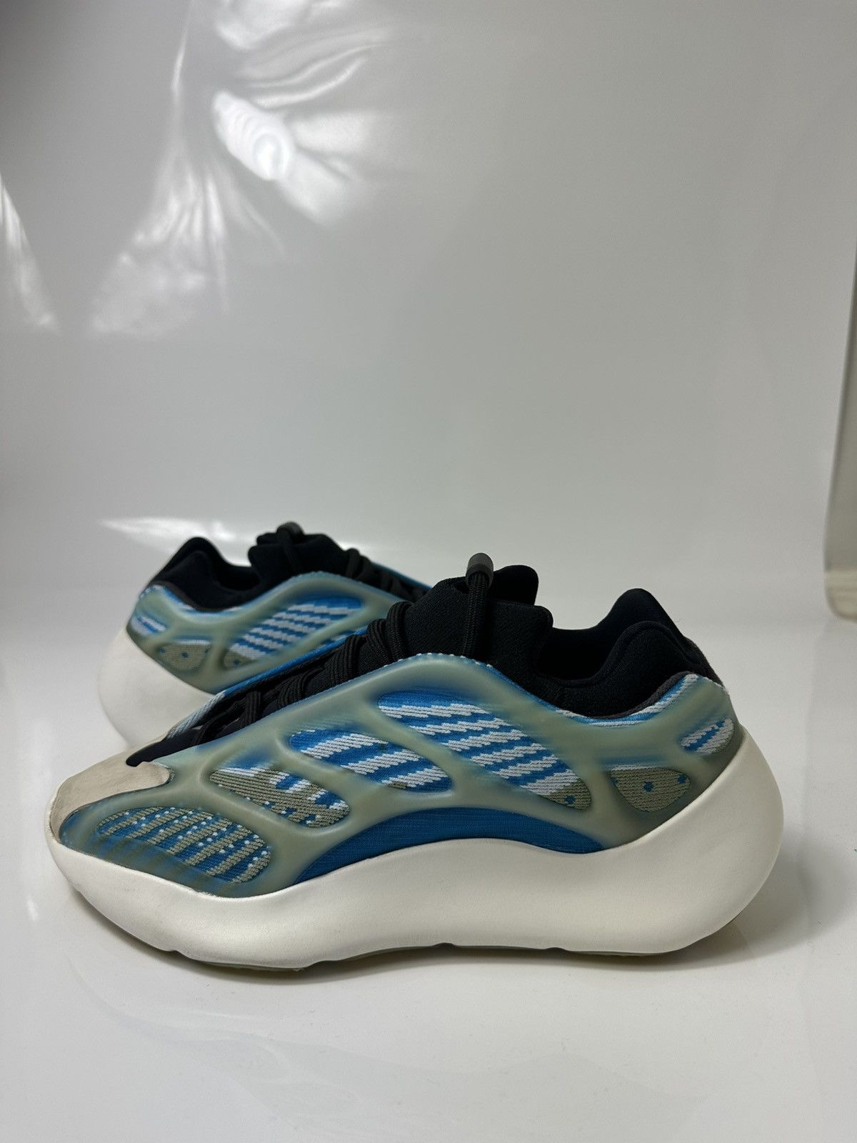 Adidas Adidas Yeezy 700 V3 “Azareth” Size US 5.5 / EU 38 - 1 Thumbnail