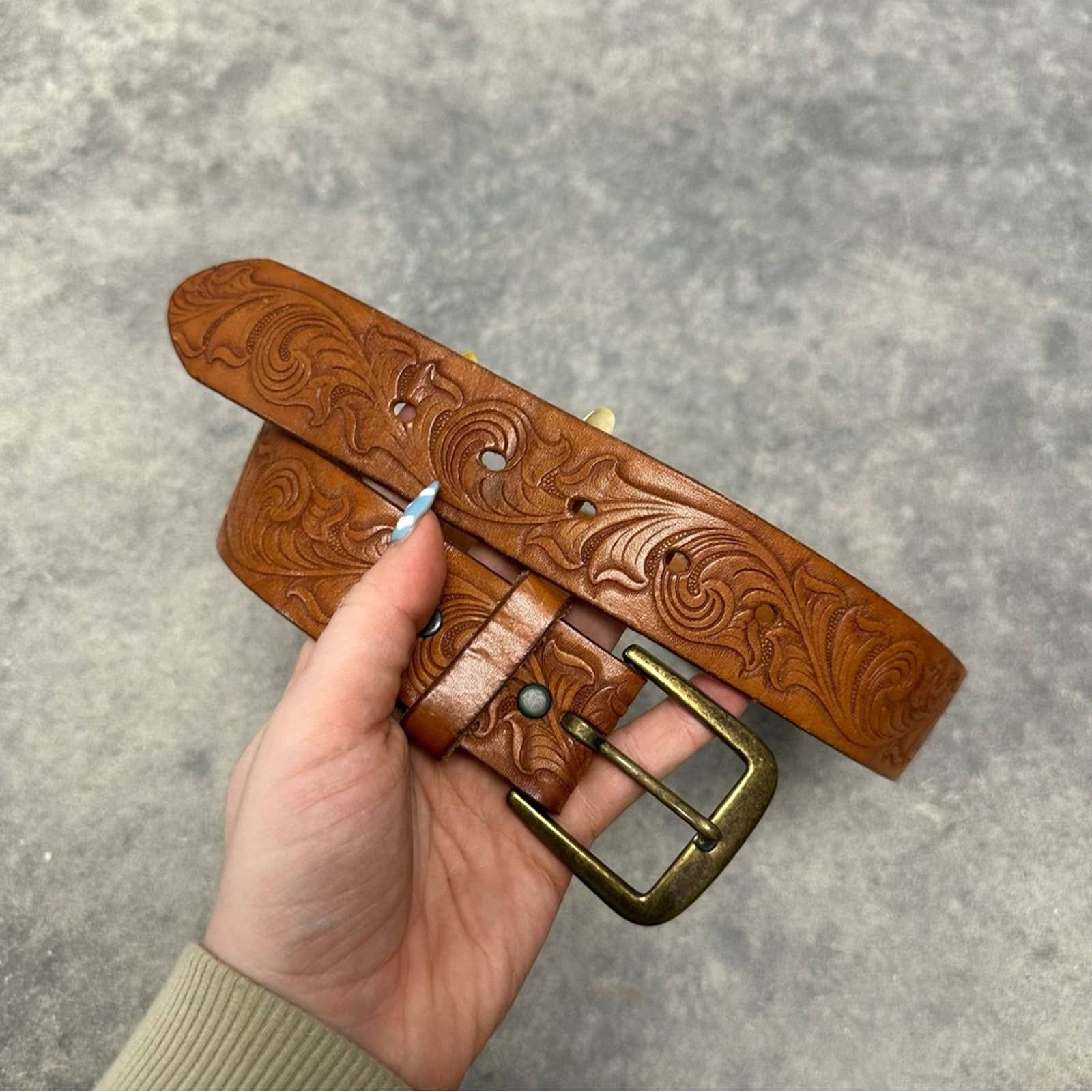 Vintage Vintage Tooled Western Rawhide embossed leather belt 26-28" Size ONE SIZE - 4 Thumbnail