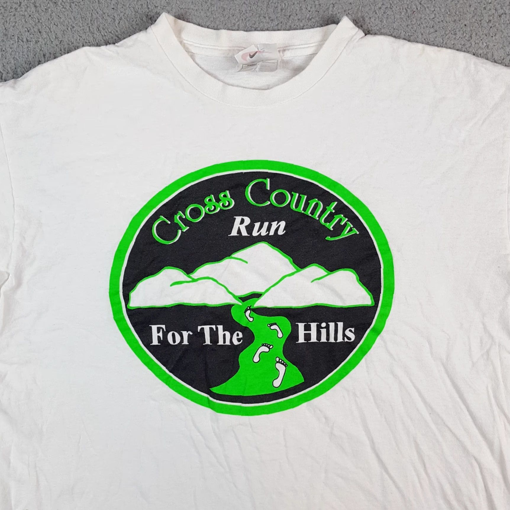 Nike Vintage Nike Cross Country Run Tee Size L Retro Neon Green Ford T Shirt Size US L / EU 52-54 / 3 - 2 Thumbnail