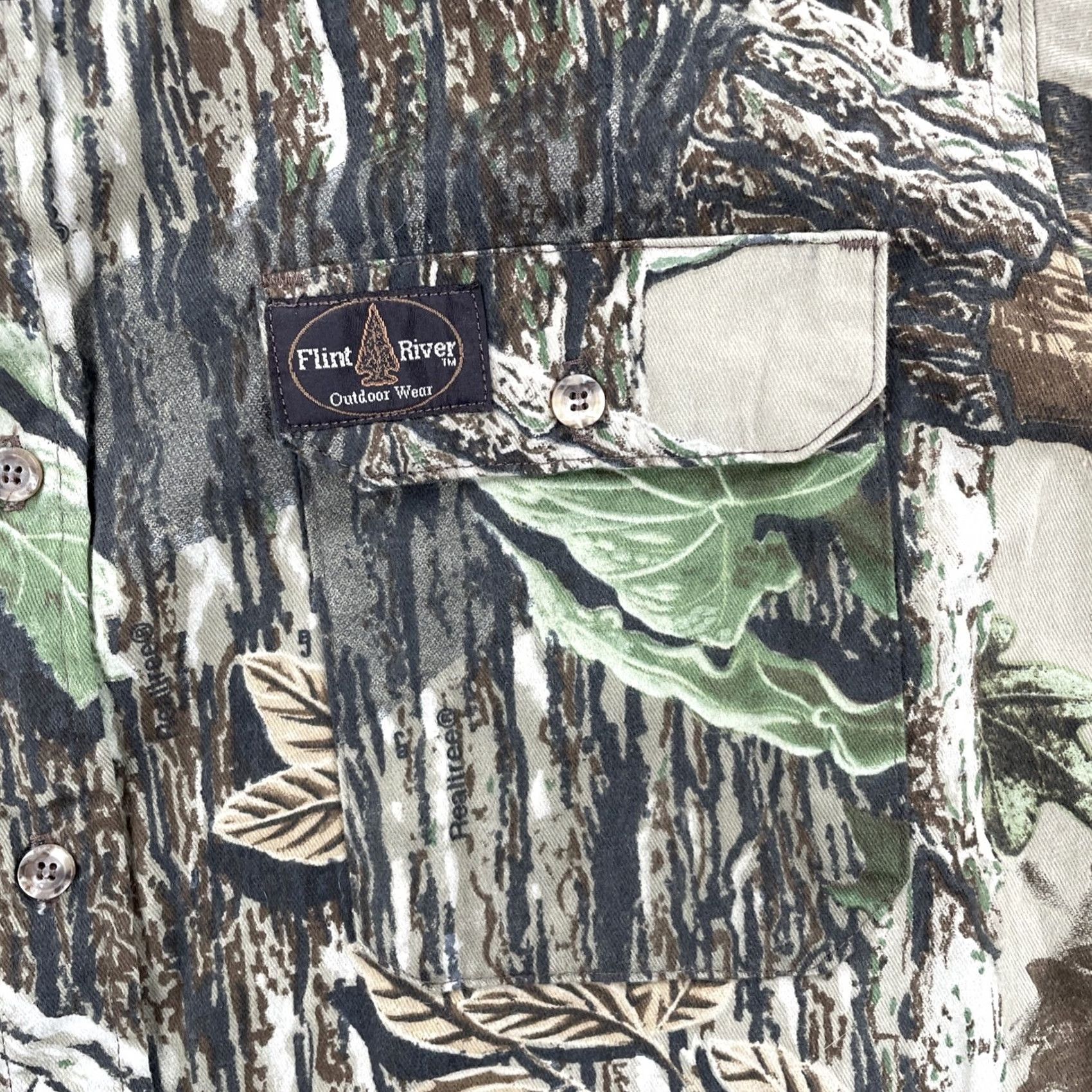 Vintage VINTAGE Flint River Outdoor Wear Men’s L Camouflage Hunting Button Up Shirt USA Made Size US L / EU 52-54 / 3 - 6 Thumbnail