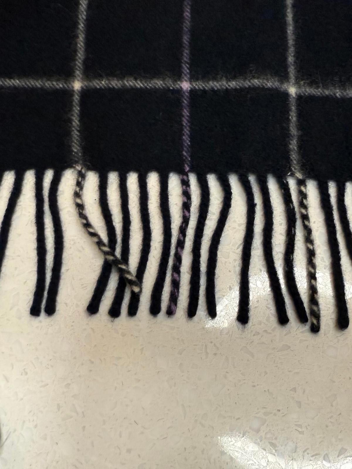 Burberrys Navy/Purple Cashmere Scarf – Vintage Pre-1999