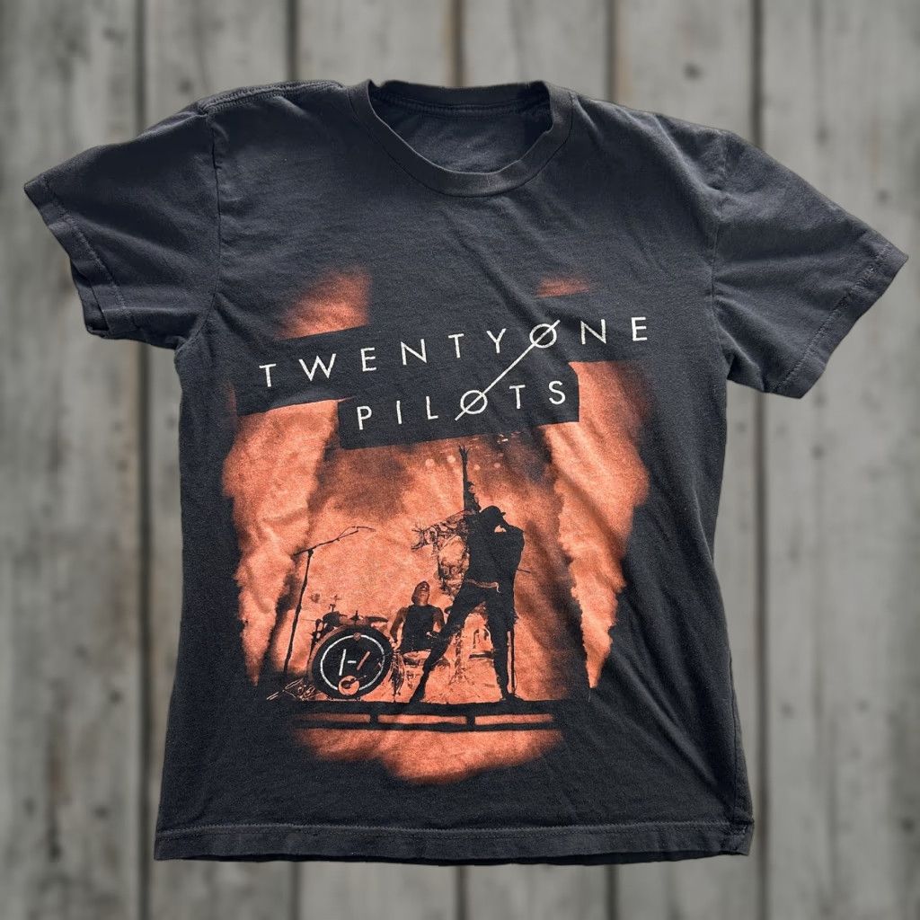 Vintage Twenty One Pilots Shirt Mens Small Black Emotional Roadshow Tour 2017 Band Tee Size US S / EU 44-46 / 1 - 1 Thumbnail