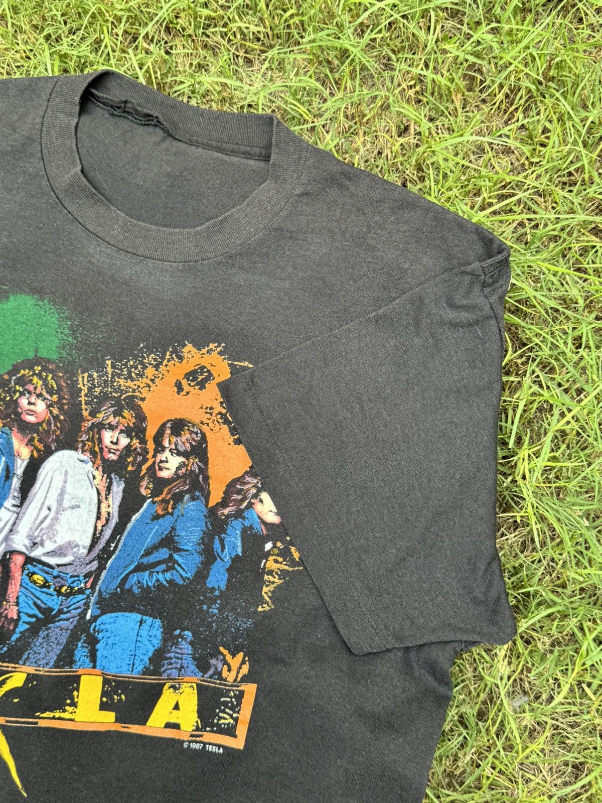 Vintage Vintage Tesla Tour Concert T Shirt 1987 Size US XL / EU 56 / 4 - 7 Thumbnail