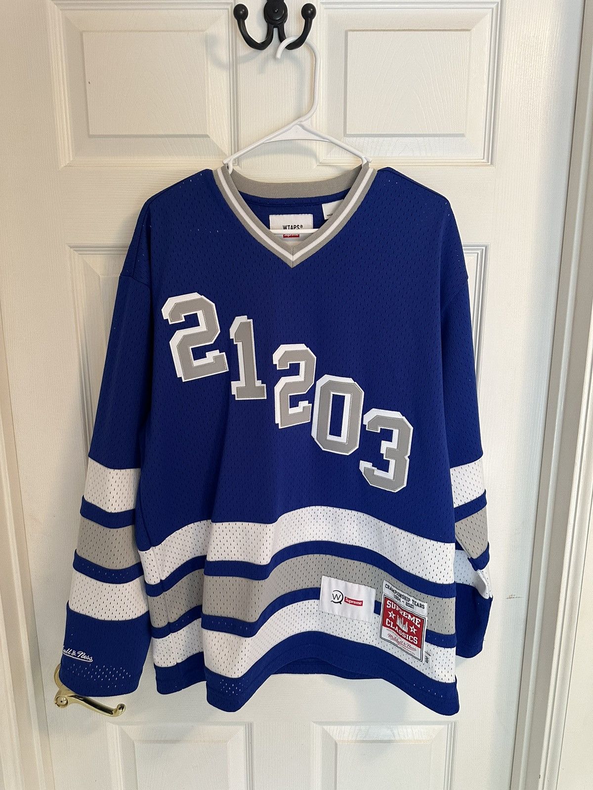 Supreme × Wtaps Supreme WTAPS Mitchell & Ness Hockey Jersey Size US M / EU 48-50 / 2 - 2 Thumbnail