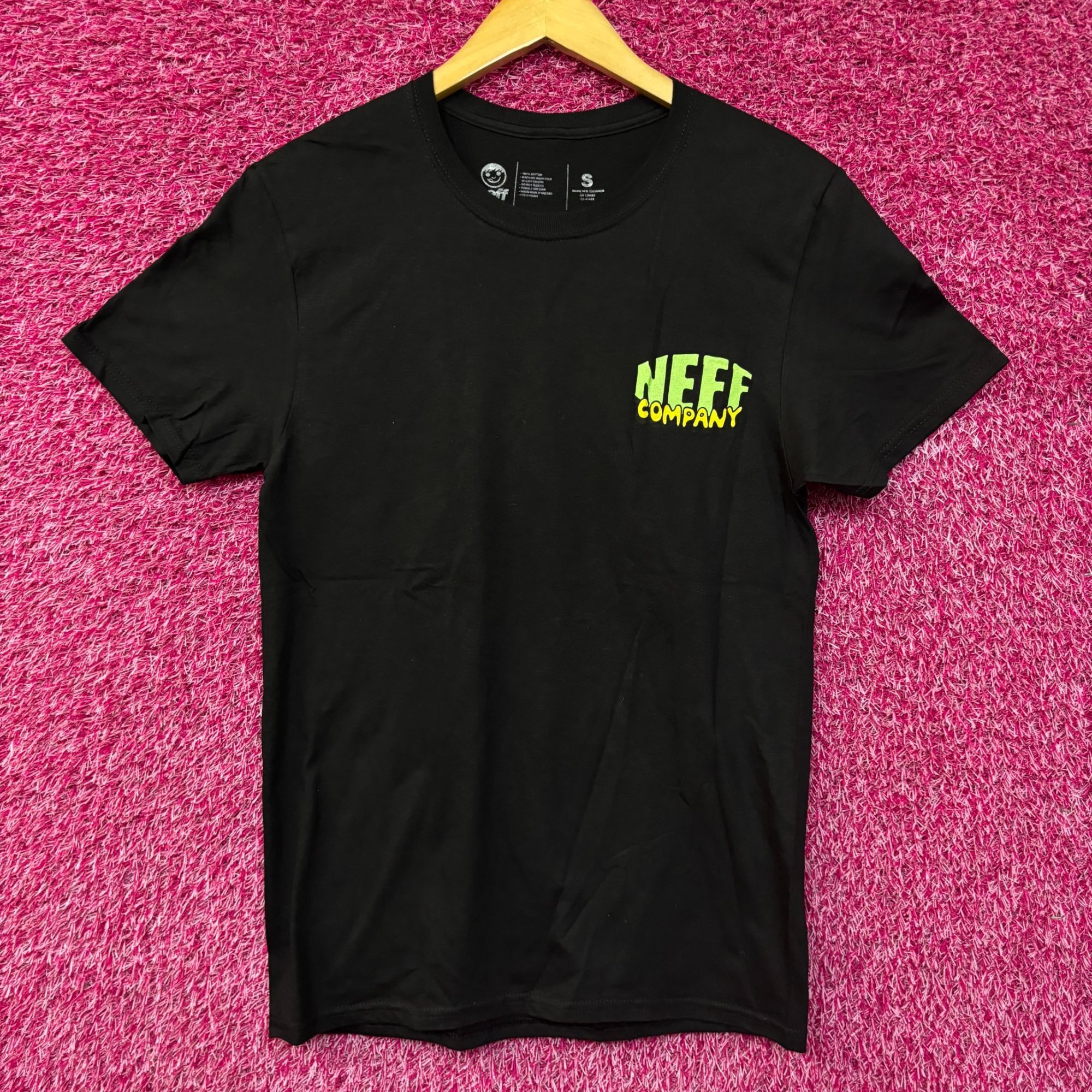 NEFF Neff Company Earth UFO Invasion Graphic Design T-Shirt Small Size US S / EU 44-46 / 1 - 1 Thumbnail