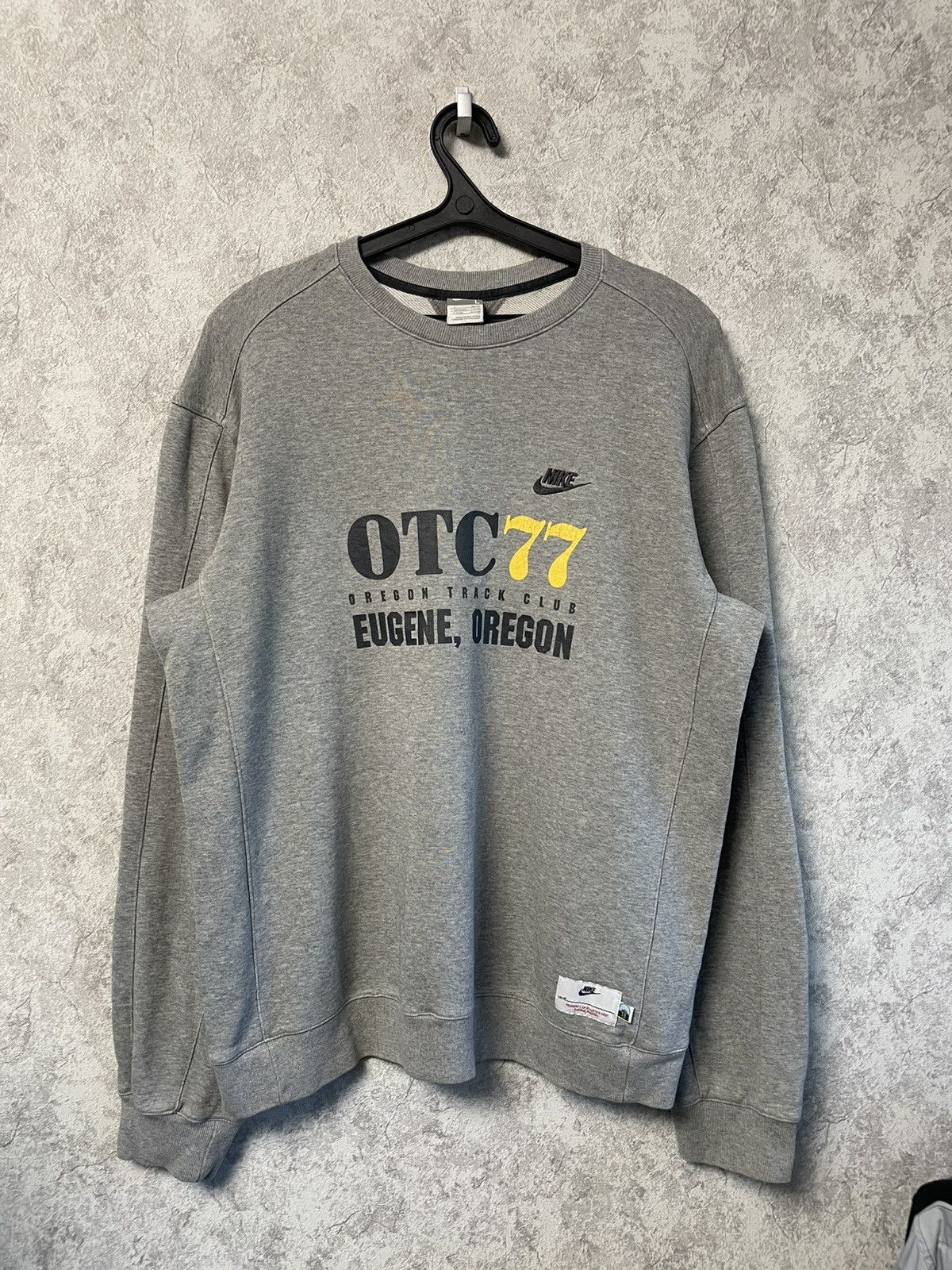 Nike Vintage Nike Eugene Oregon OTC77 Sweatshirt Crewneck 90s Size US L / EU 52-54 / 3 - 1 Thumbnail