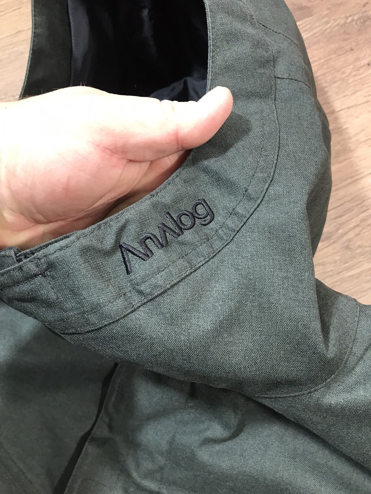 Analog × Burton Rare Analog Jacket Multipocket Size S M Size US S / EU 44-46 / 1 - 5 Thumbnail