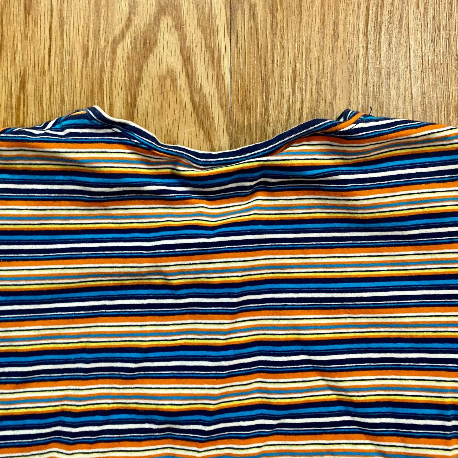 Guess Guess Y2k Blue Crop Tee Youth XLarge Womens Small/Medium Size S / US 4 / IT 40 - 11 Thumbnail