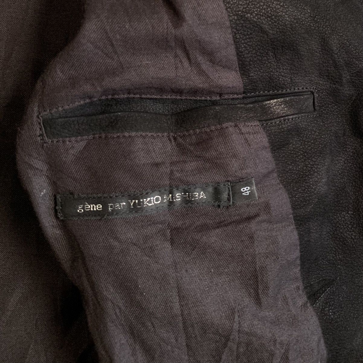 Gene Par Yukio Mishiba 2000s Yukio Mishiba - Asymetrical Suede Leather Jacket Size US M / EU 48-50 / 2 - 20 Thumbnail