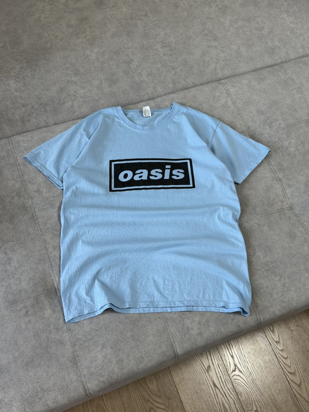 Band Tees Oasis Definitely Maybe Blue Box Logo T-Shirt Men's M Size Size US M / EU 48-50 / 2 - 2 Thumbnail