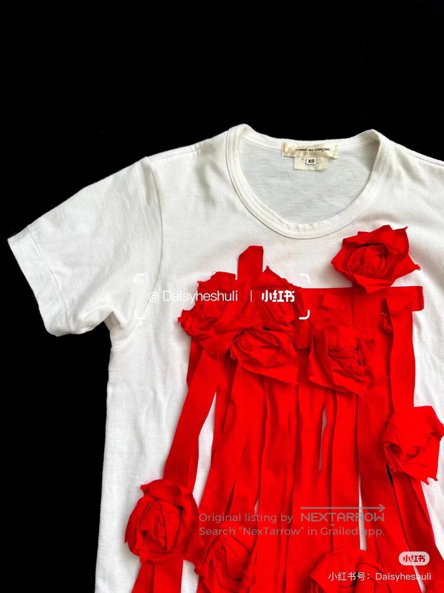 Comme des Garcons White Short Sleeve Shirt with Red Floral Ribbon Accents. Size US XS / EU 42 / 0 - 5 Thumbnail