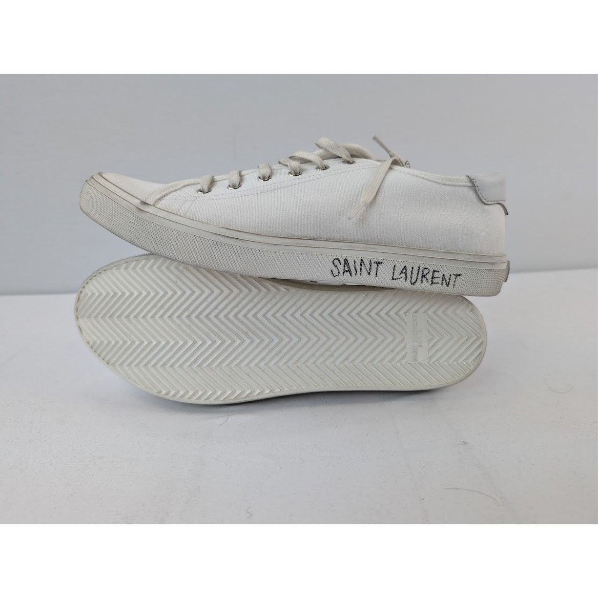 o1rshd1 Malibu Low-Top Sneakers in Blanc Optic