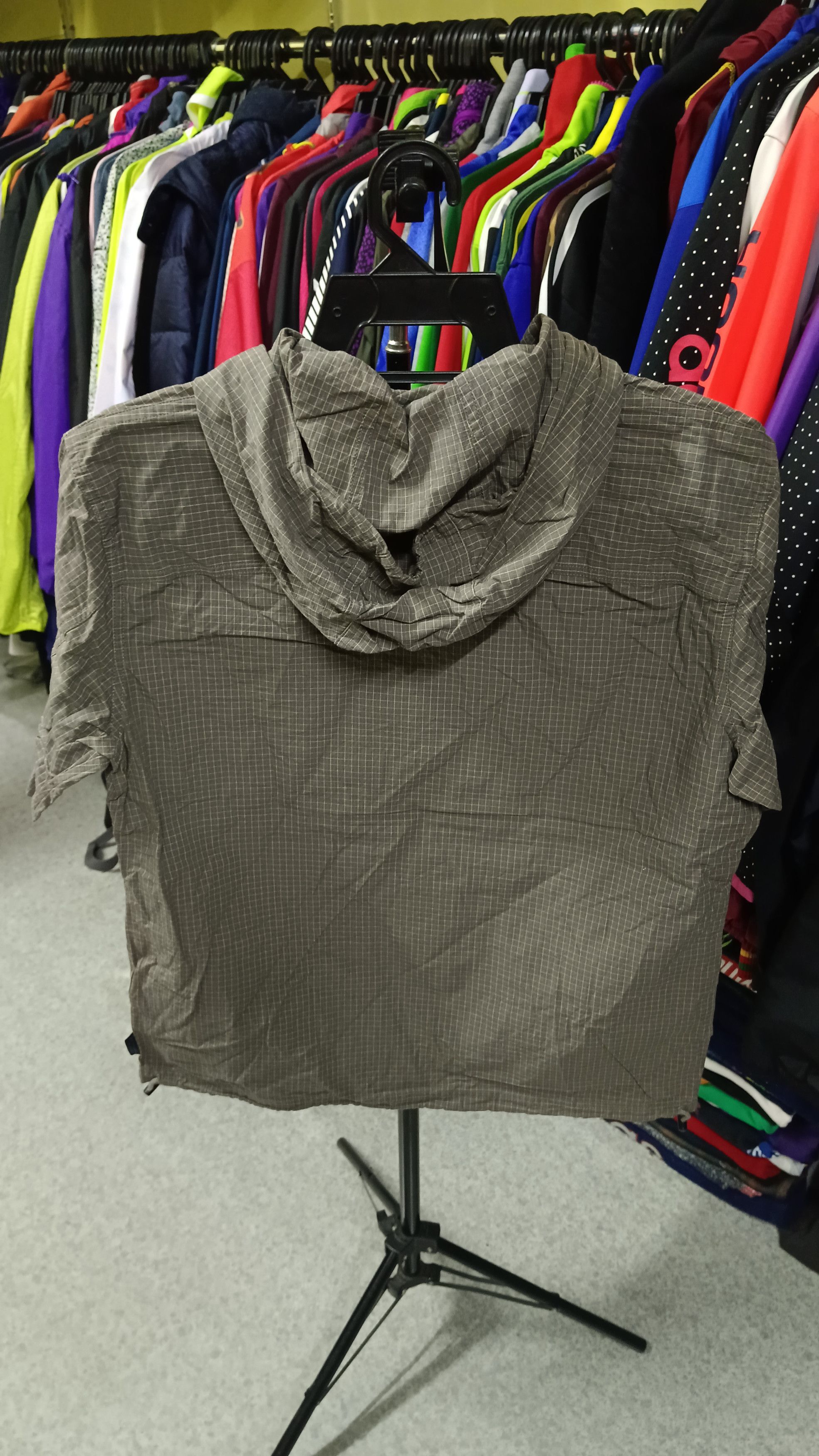 Burberry × Vintage Burberry Blue Label Short Sleeve Hooded Jacket Made In Japan Size US M / EU 48-50 / 2 - 2 Thumbnail