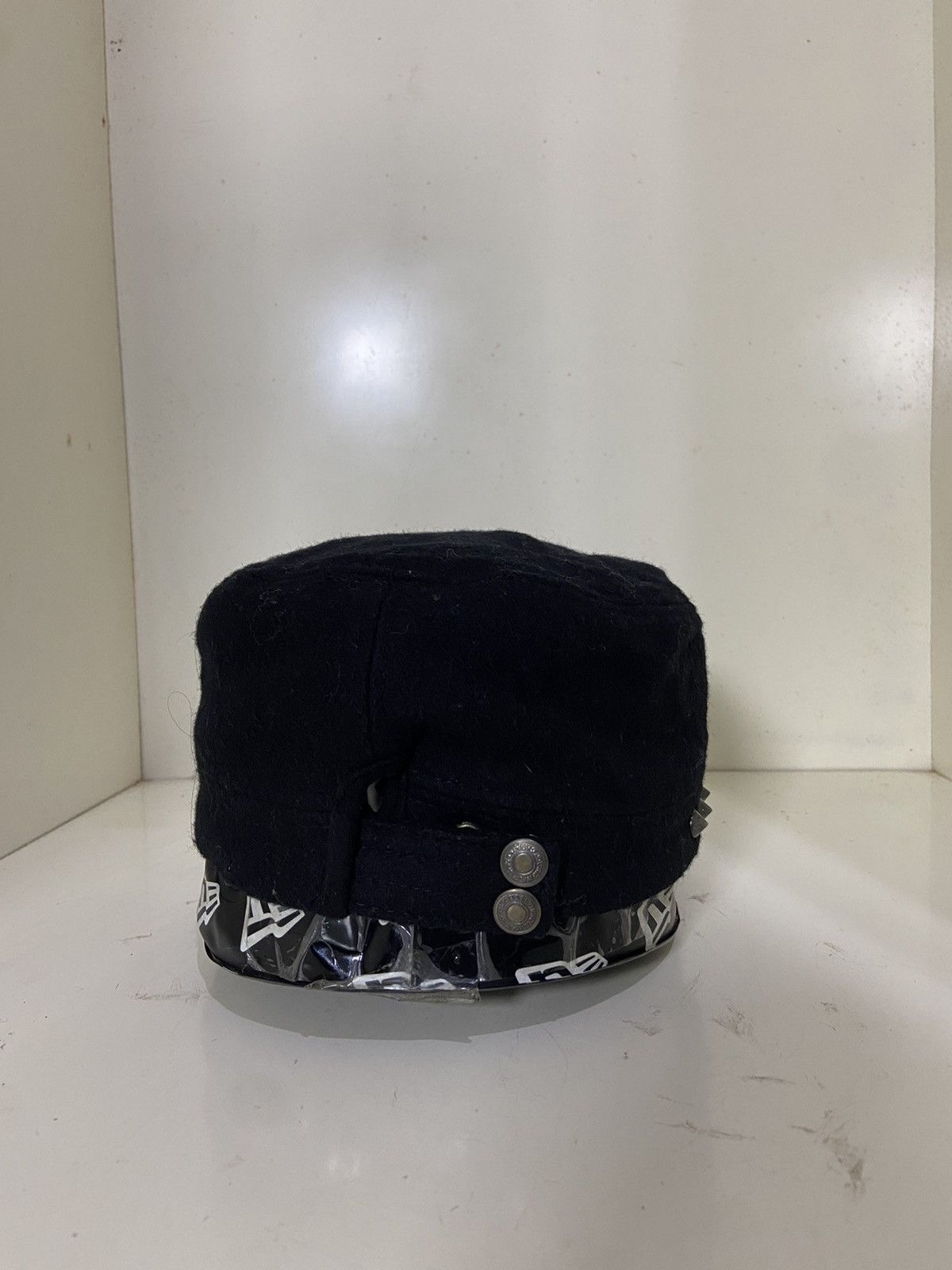 If Six Was Nine VTG PUNK SKULL STUDDED WITH THORNS HAT Size ONE SIZE - 8 Thumbnail