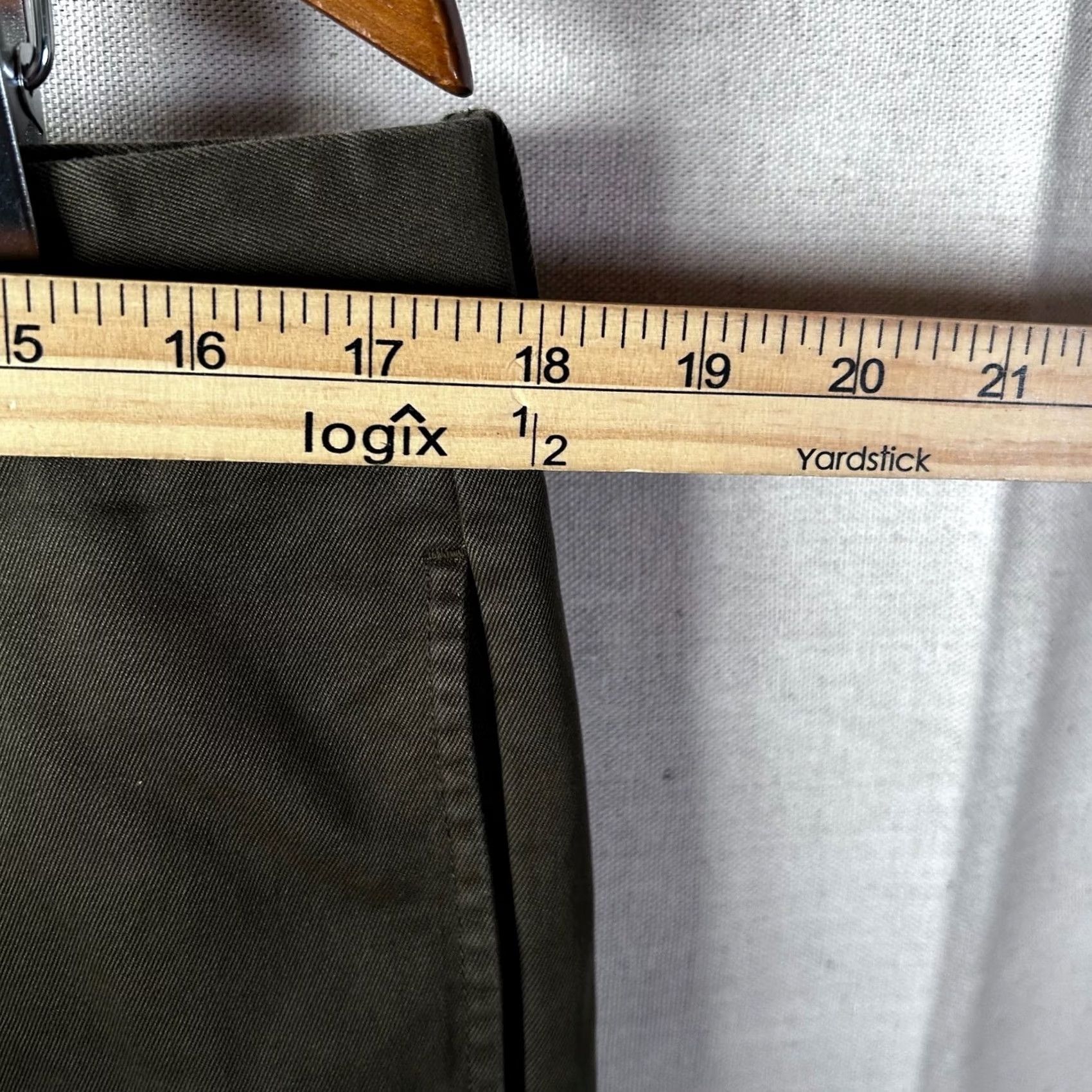 J.Crew J.Crew Essential Chino Pants Mens 35x32 Olive Green 100% Cotton RN77388 Size US 35 - 6 Thumbnail