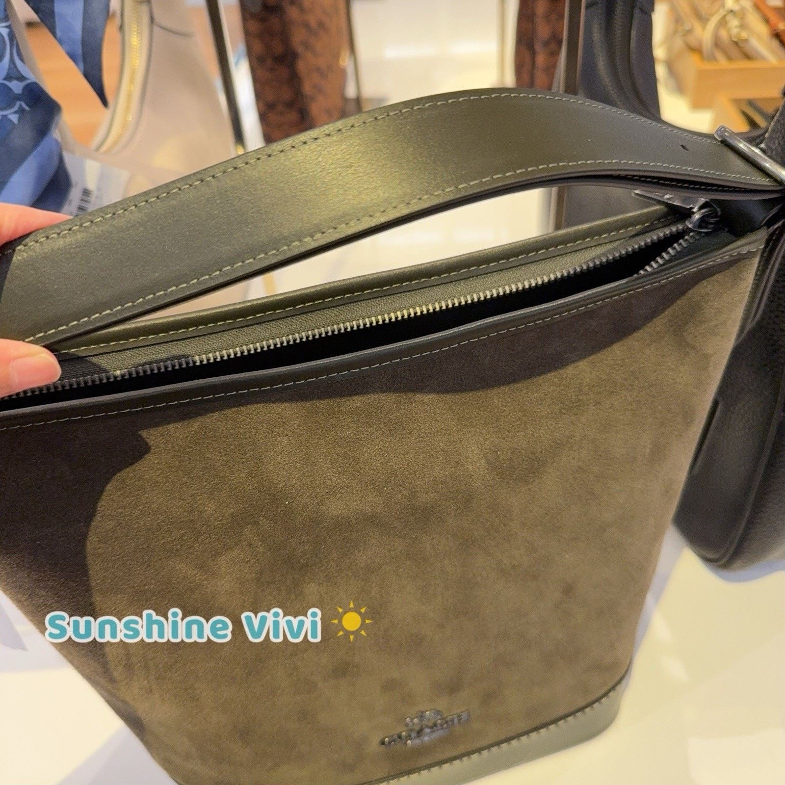 Coach NWT Coach Jude Duffle Bag CCL10 Suede Army Green Size ONE SIZE - 7 Thumbnail