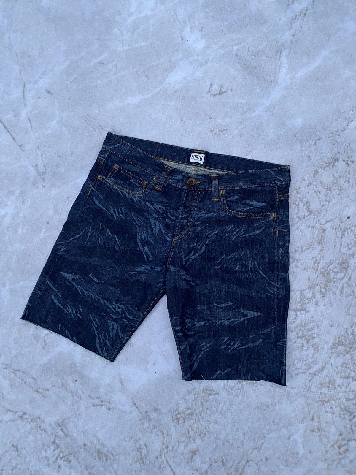 Dr. Martens × Edwin EDWIN x Dr Martens W' Herman Camo Denim Cotton Jeans Shorts Size US 27 - 1 Thumbnail