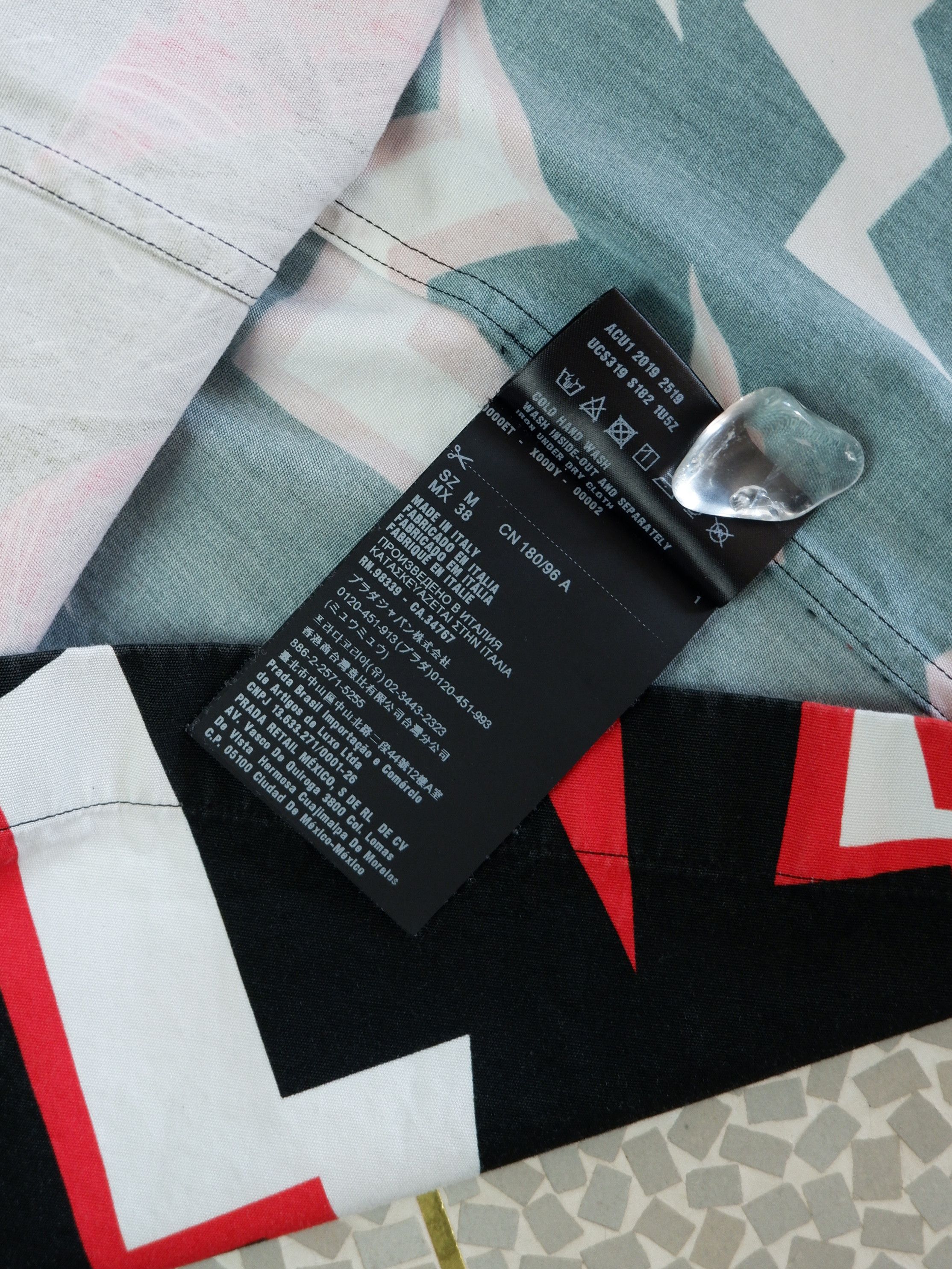 Prada Best price! Prada double match bolt print shirt AW19 Size US M / EU 48-50 / 2 - 7 Thumbnail